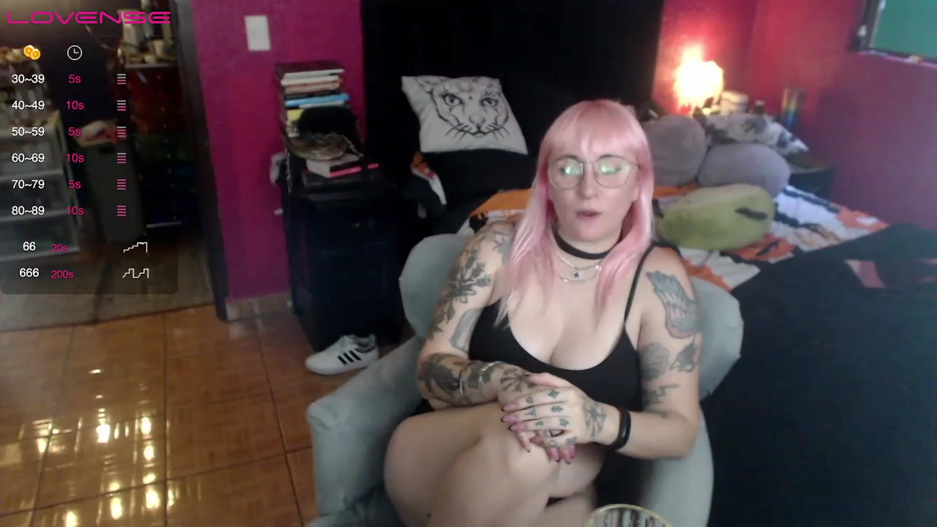 Gallery image thumbnail from AxeHallow's myfreecams stream on, 06/16/2023, 12:51 image 7 of 20