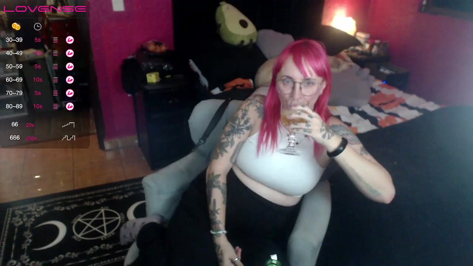 Gallery image thumbnail from AxeHallow's myfreecams stream on, 06/28/2023, 06:09 image 13 of 20