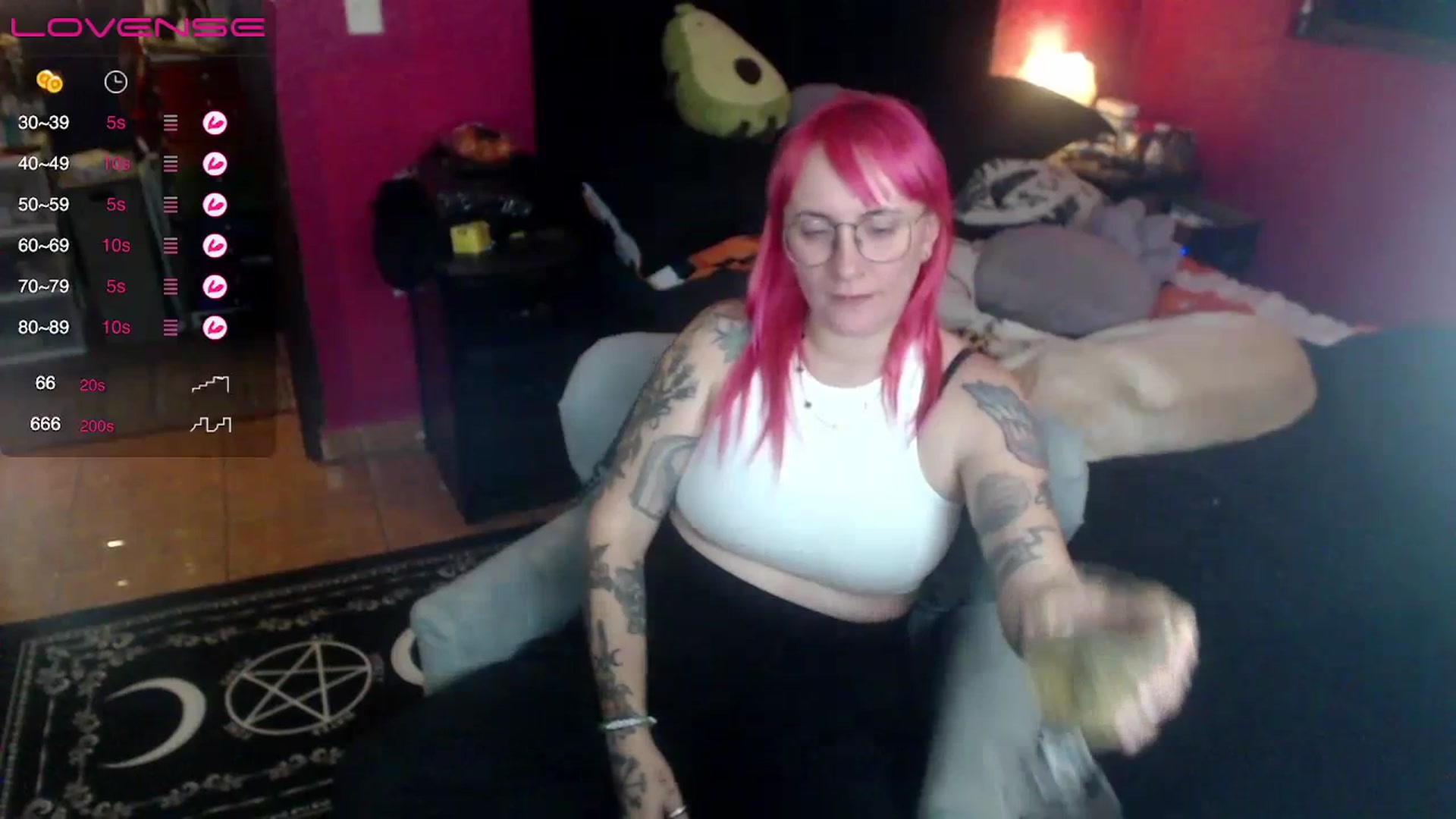Gallery image thumbnail from AxeHallow's myfreecams stream on, 06/28/2023, 06:09 image 18 of 20