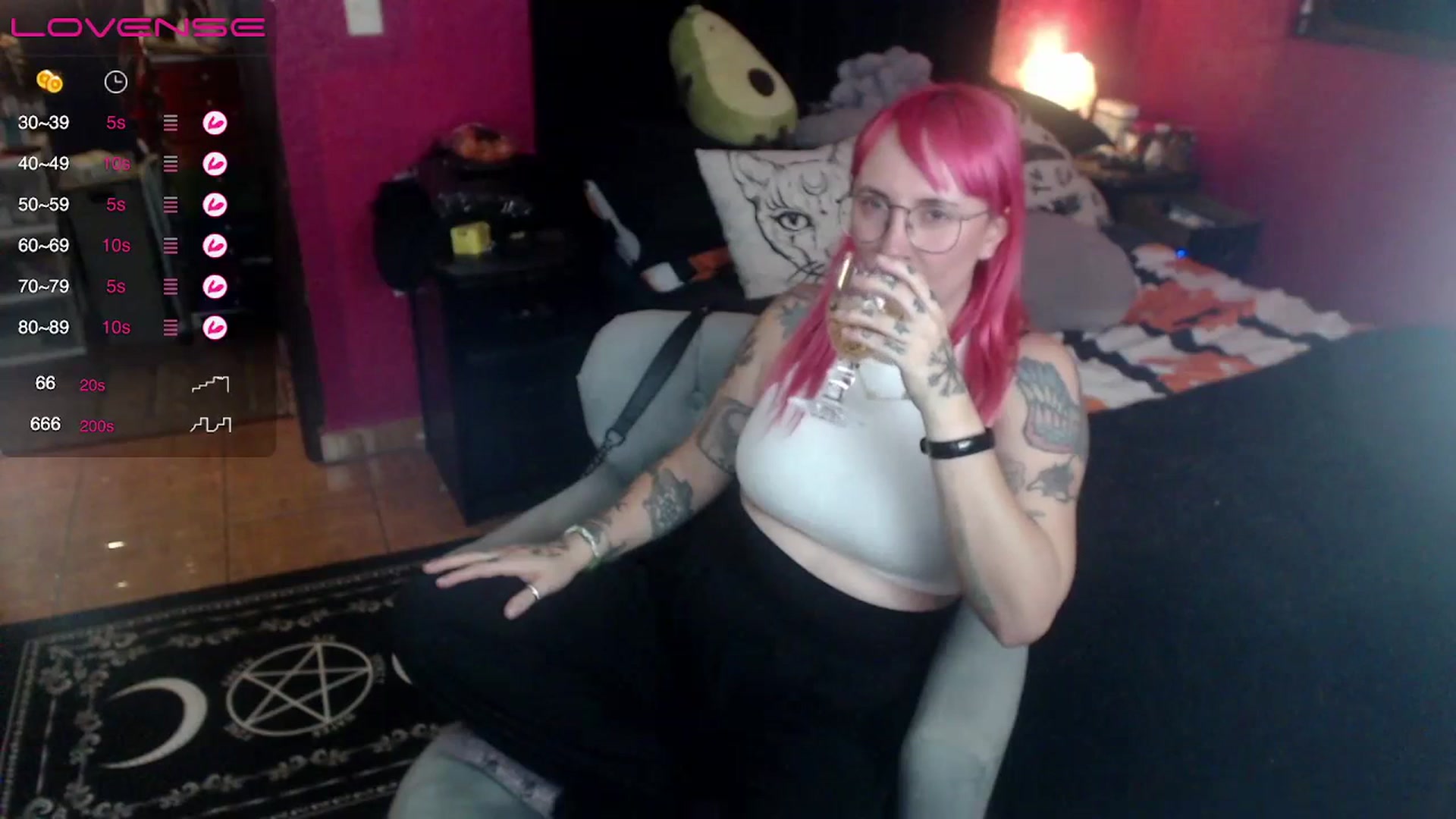 Gallery image thumbnail from AxeHallow's myfreecams stream on, 06/28/2023, 06:09 image 7 of 20