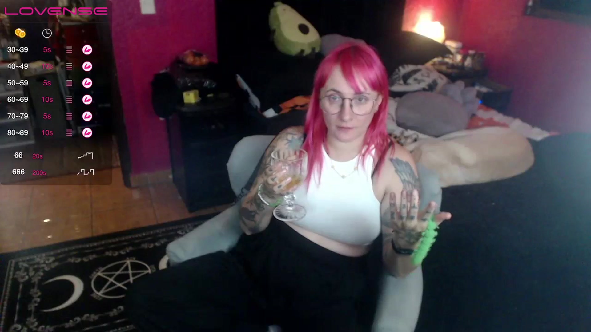 Gallery image thumbnail from AxeHallow's myfreecams stream on, 06/28/2023, 06:09 image 19 of 20
