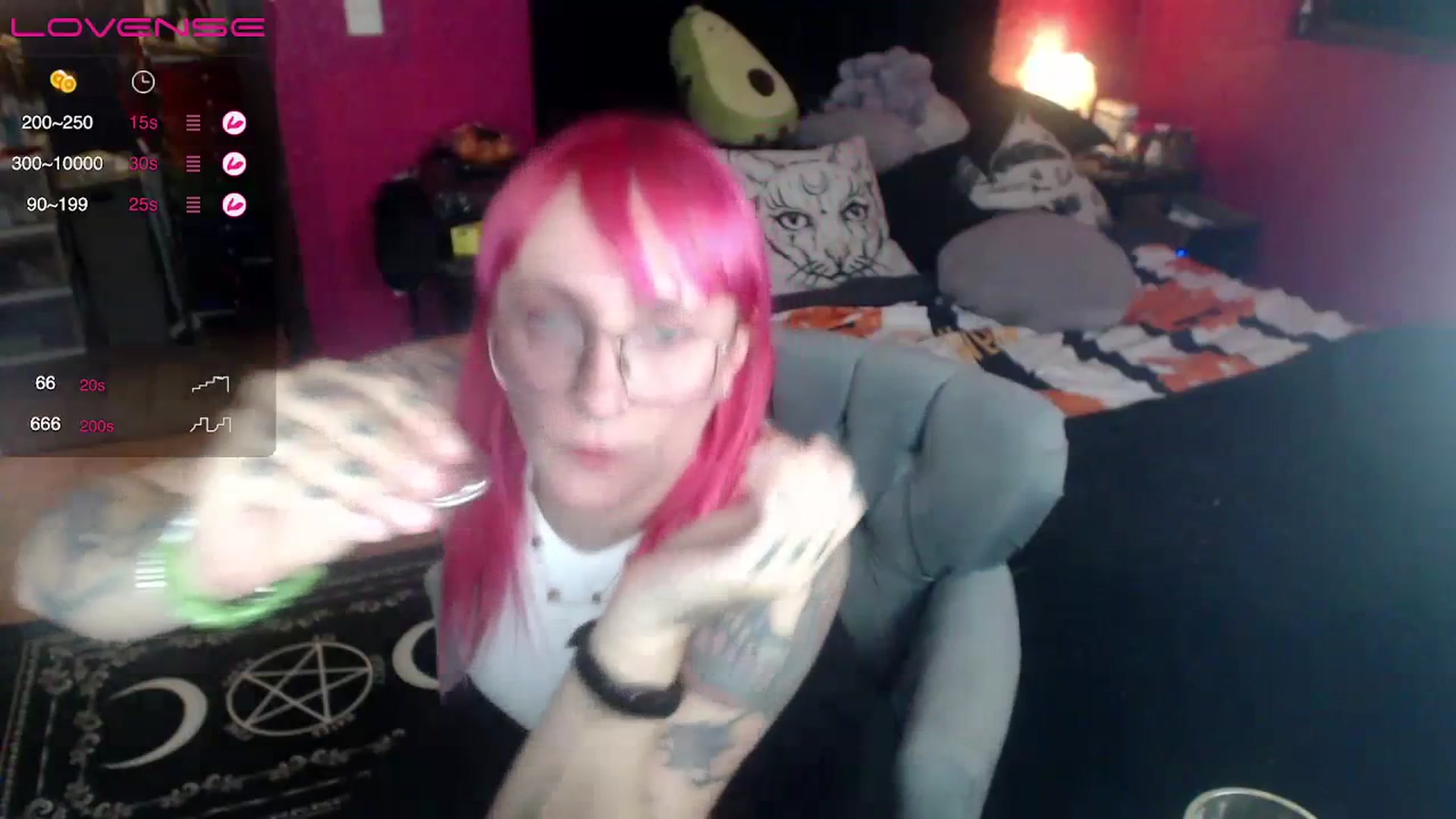 Gallery image thumbnail from AxeHallow's myfreecams stream on, 06/28/2023, 06:09 image 5 of 20