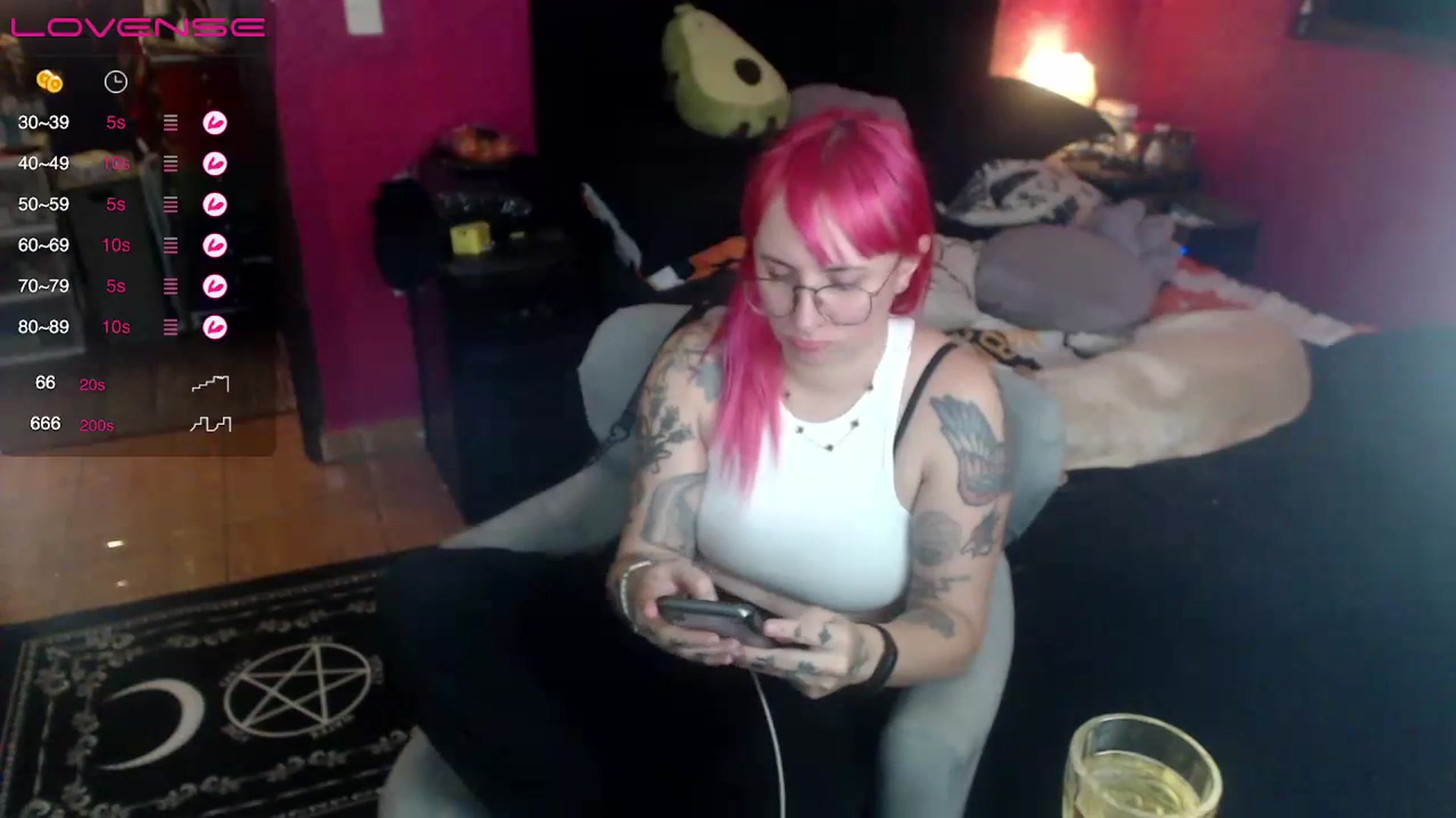 Gallery image thumbnail from AxeHallow's myfreecams stream on, 06/28/2023, 06:09 image 16 of 20