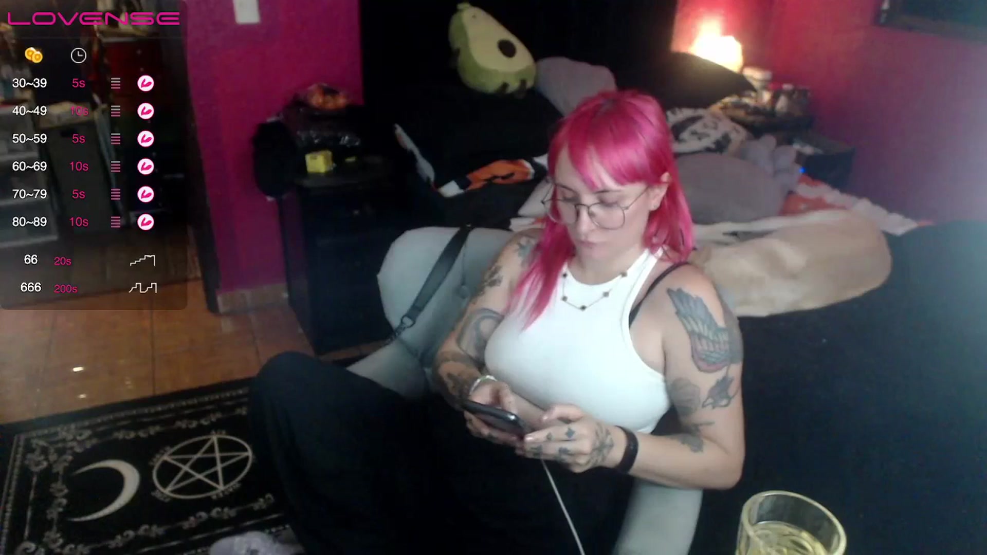 Gallery image thumbnail from AxeHallow's myfreecams stream on, 06/28/2023, 06:09 image 17 of 20
