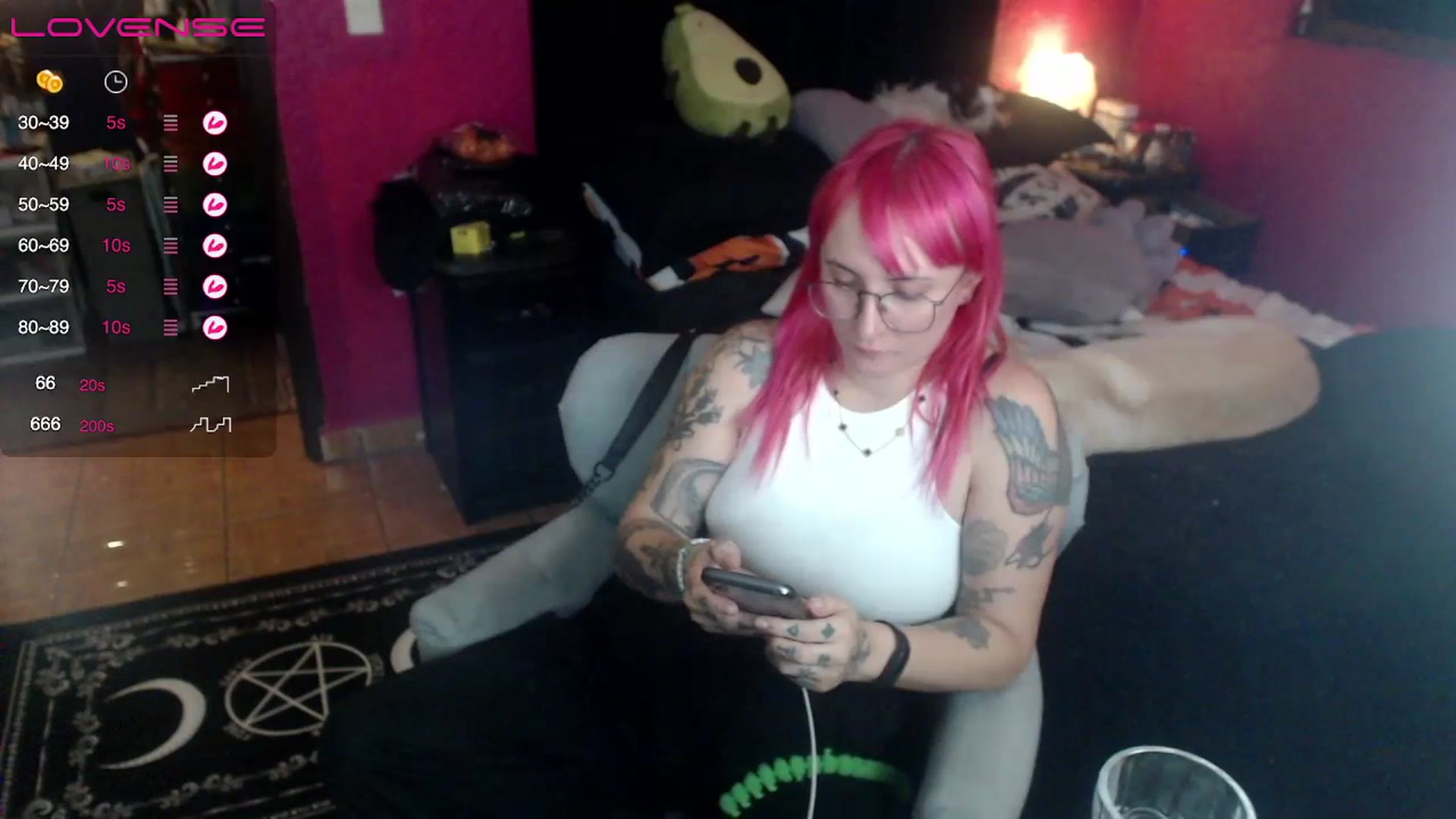 Gallery image thumbnail from AxeHallow's myfreecams stream on, 06/28/2023, 06:09 image 20 of 20