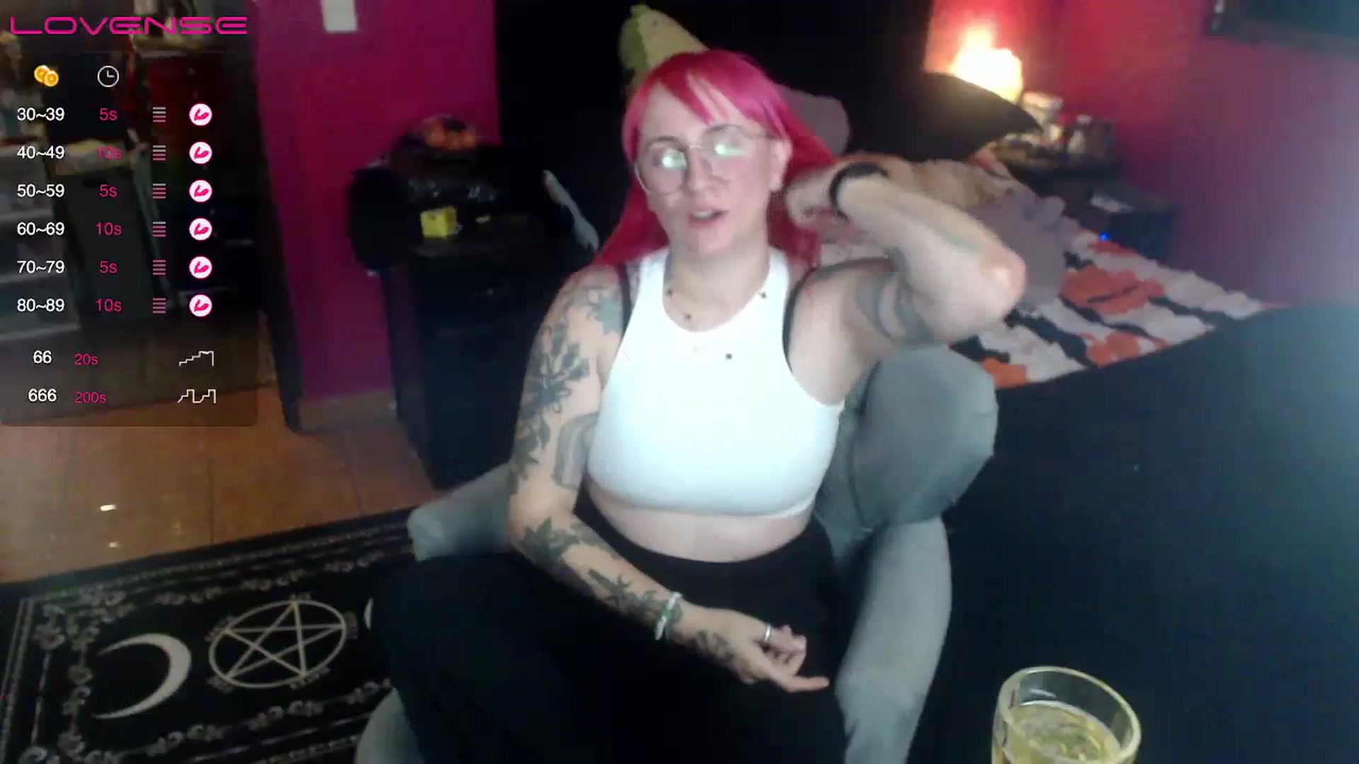 Gallery image thumbnail from AxeHallow's myfreecams stream on, 06/28/2023, 06:09 image 15 of 20