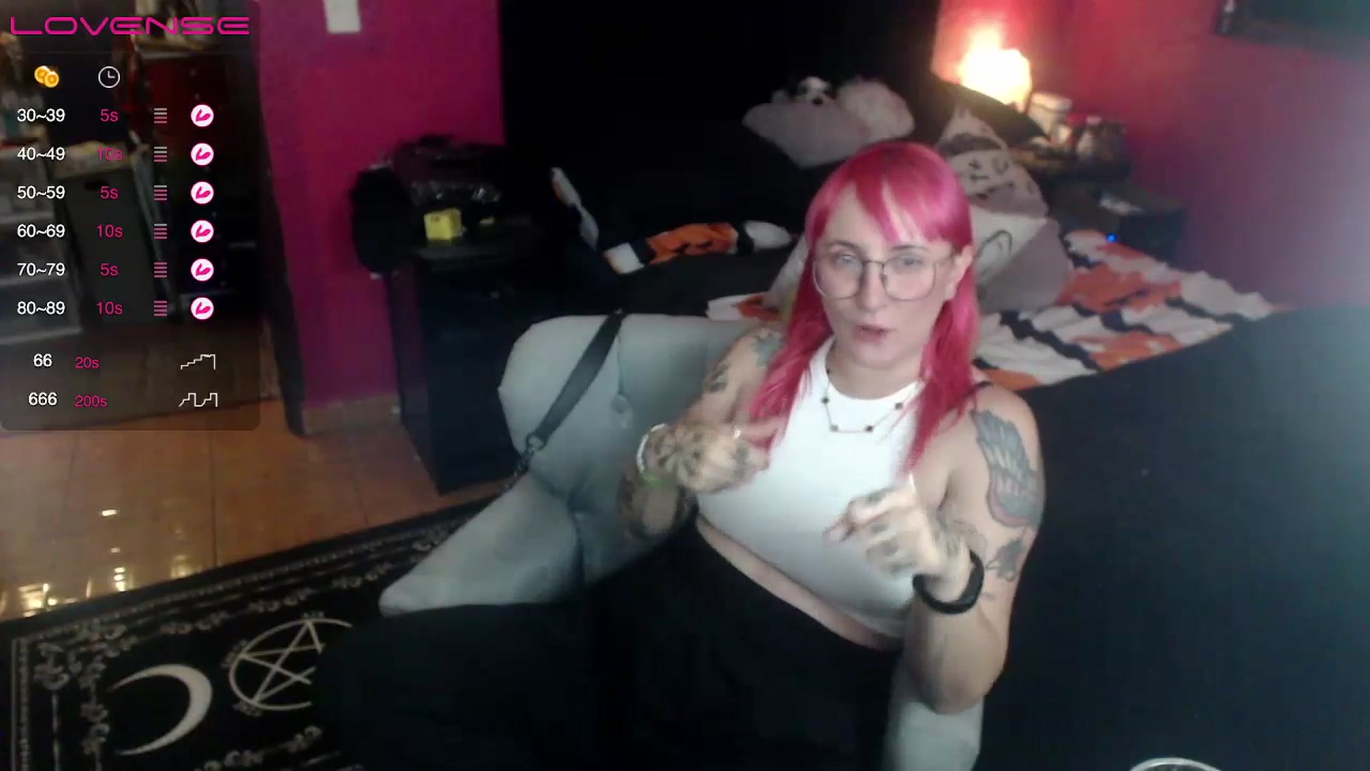 Gallery image thumbnail from AxeHallow's myfreecams stream on, 06/28/2023, 06:09 image 3 of 20