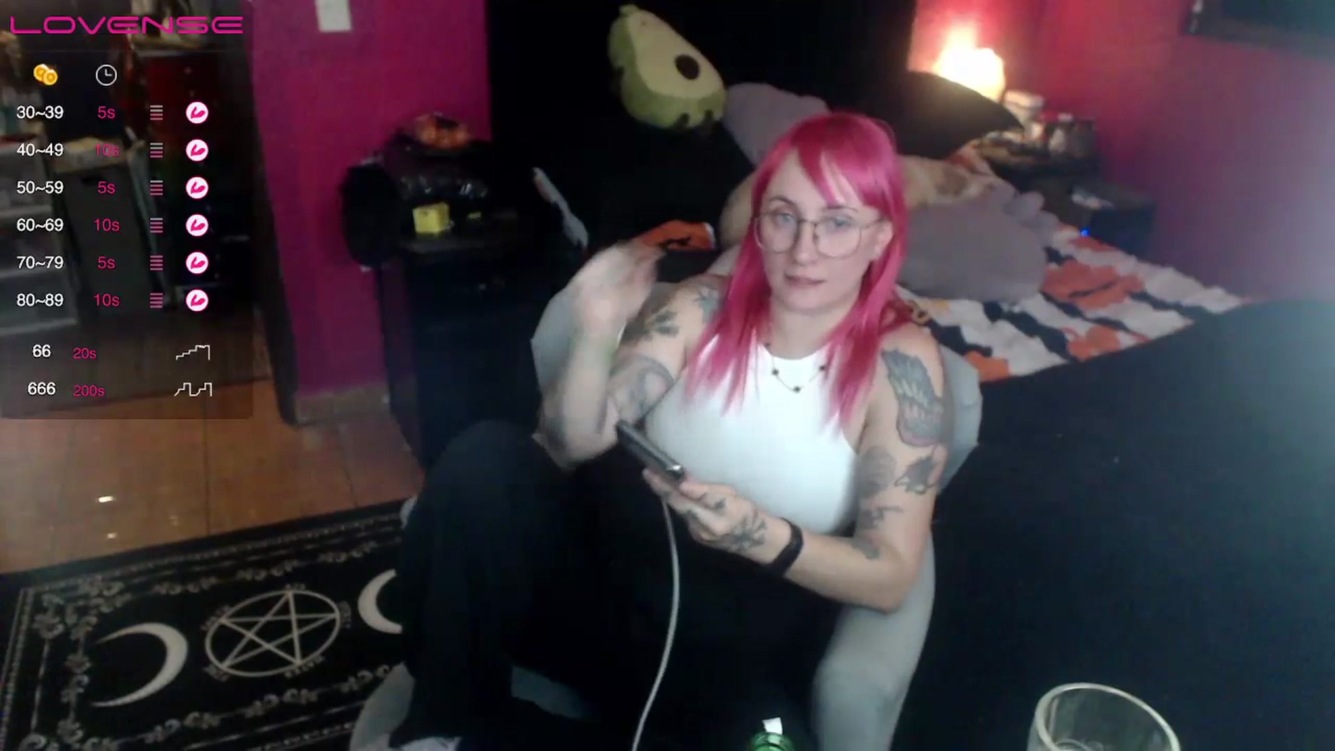 Gallery image thumbnail from AxeHallow's myfreecams stream on, 06/28/2023, 06:09 image 14 of 20