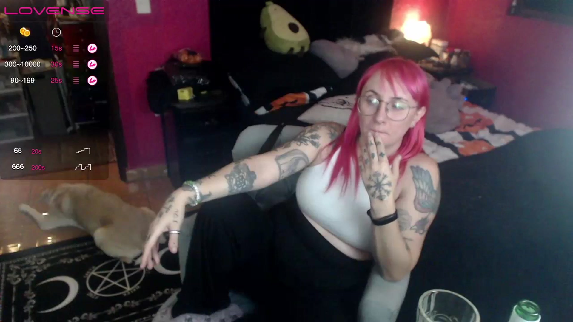 Gallery image thumbnail from AxeHallow's myfreecams stream on, 06/28/2023, 07:47 image 17 of 20