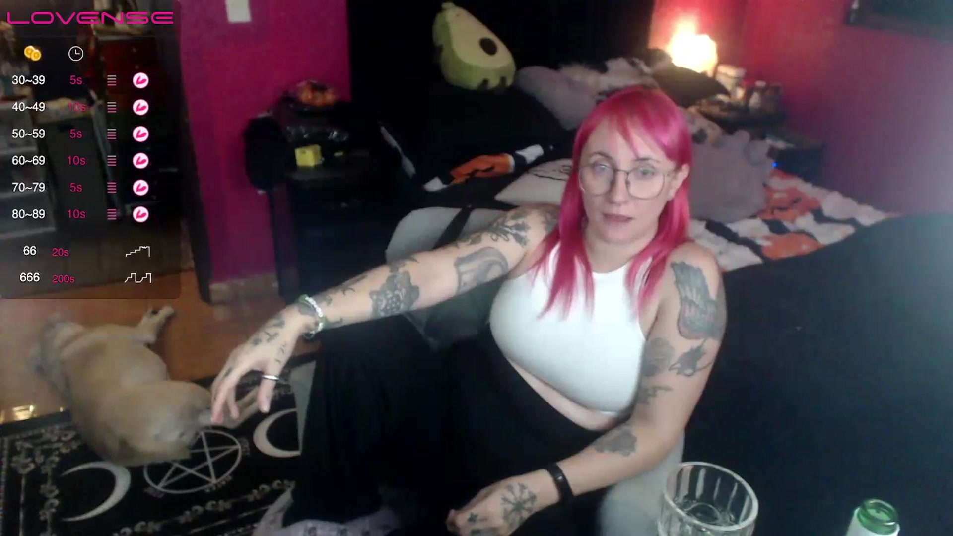 Gallery image thumbnail from AxeHallow's myfreecams stream on, 06/28/2023, 07:47 image 18 of 20