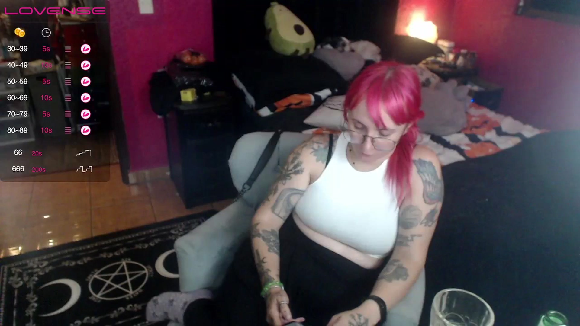 Gallery image thumbnail from AxeHallow's myfreecams stream on, 06/28/2023, 07:47 image 7 of 20