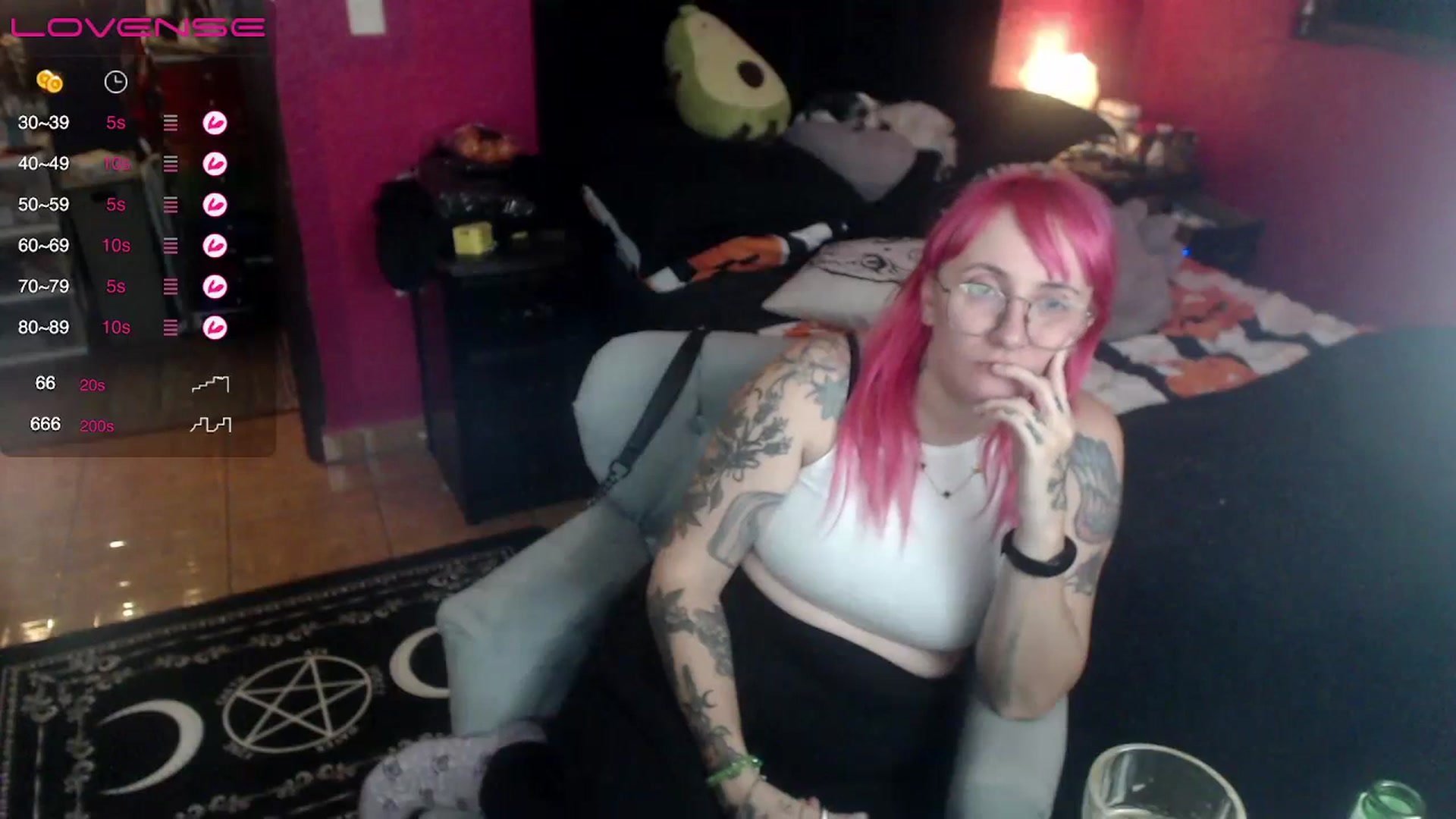Gallery image thumbnail from AxeHallow's myfreecams stream on, 06/28/2023, 07:47 image 6 of 20