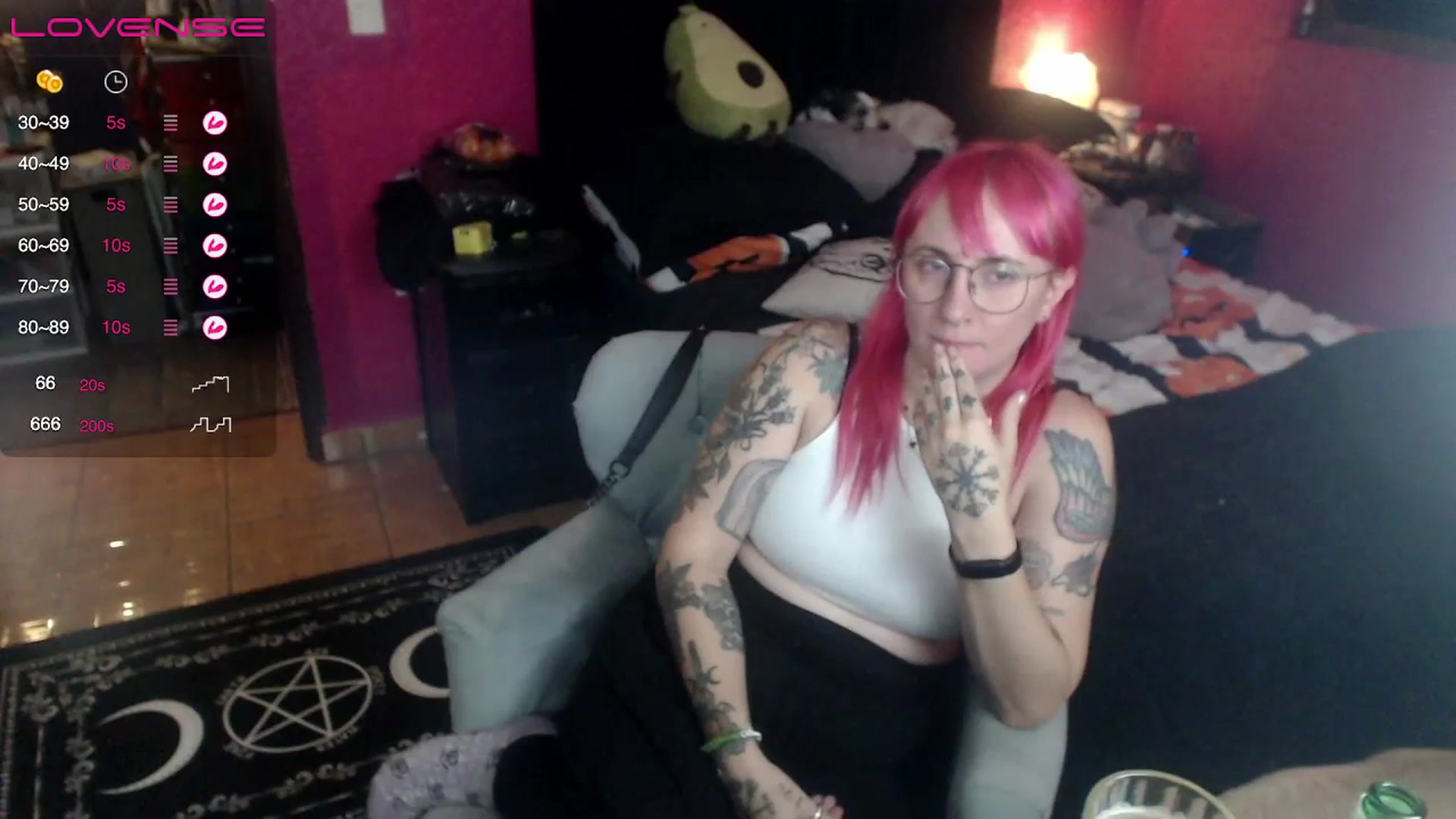 Gallery image thumbnail from AxeHallow's myfreecams stream on, 06/28/2023, 07:47 image 5 of 20