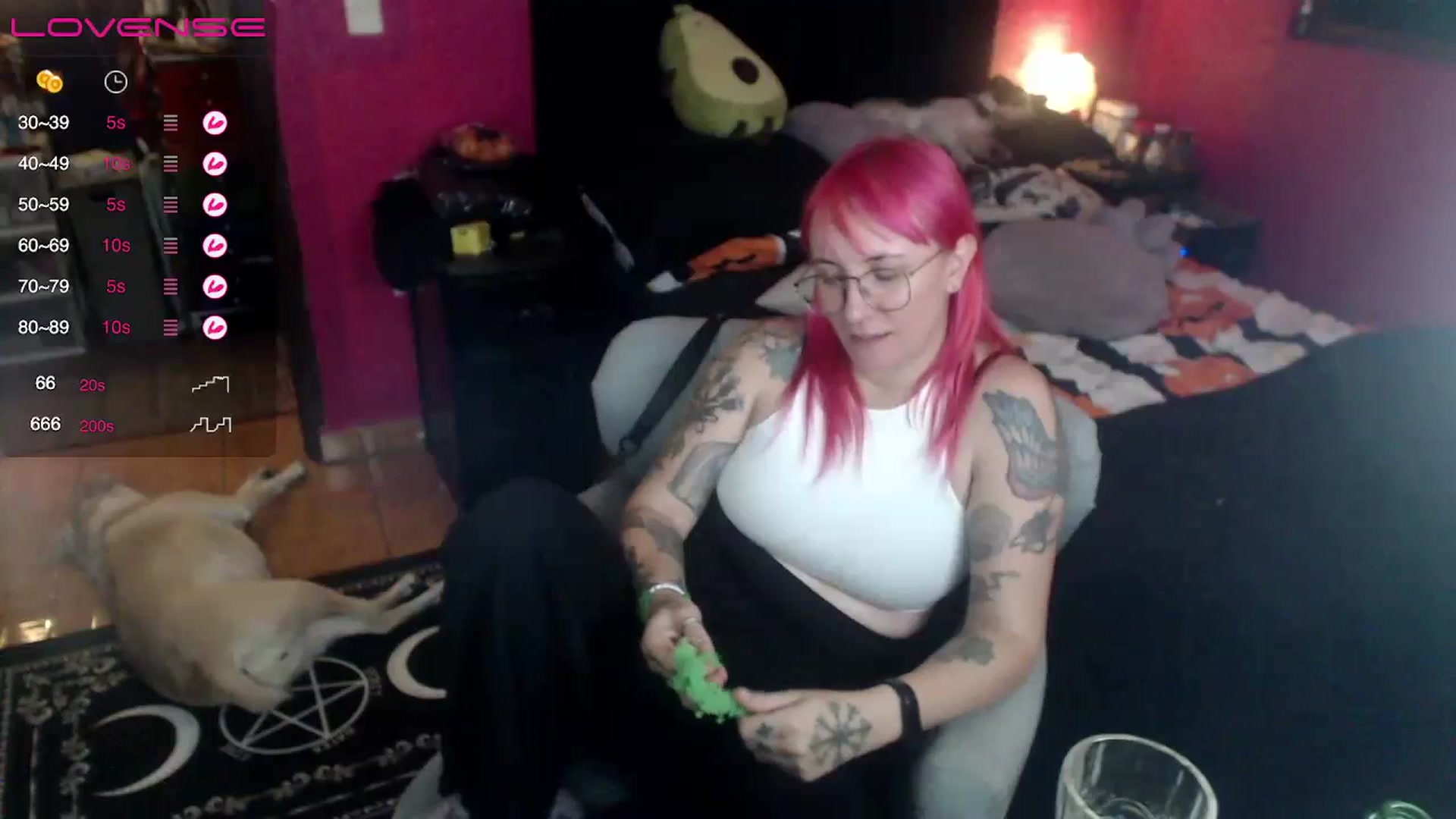 Gallery image thumbnail from AxeHallow's myfreecams stream on, 06/28/2023, 07:57 image 13 of 20