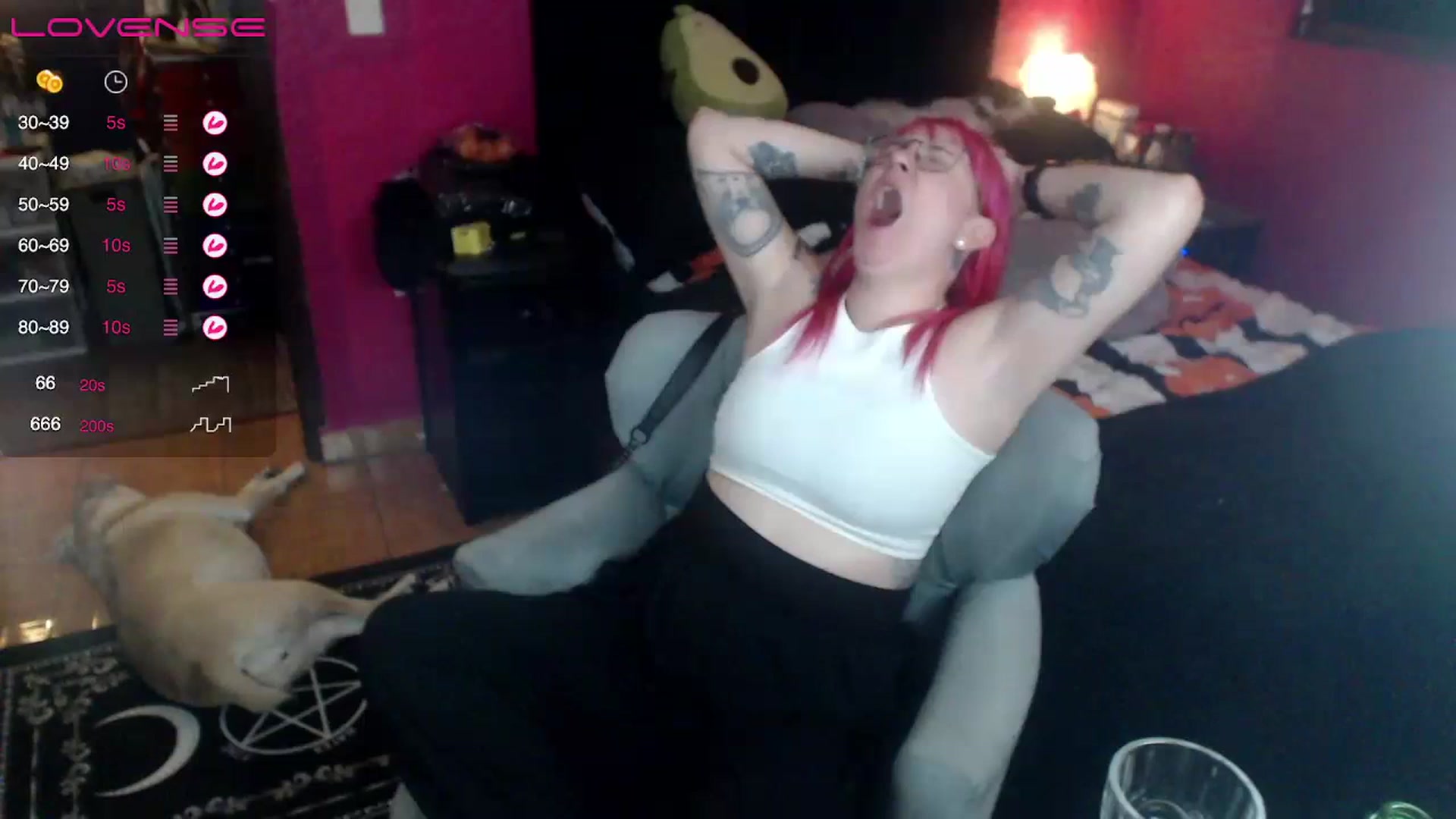 Gallery image thumbnail from AxeHallow's myfreecams stream on, 06/28/2023, 07:57 image 17 of 20
