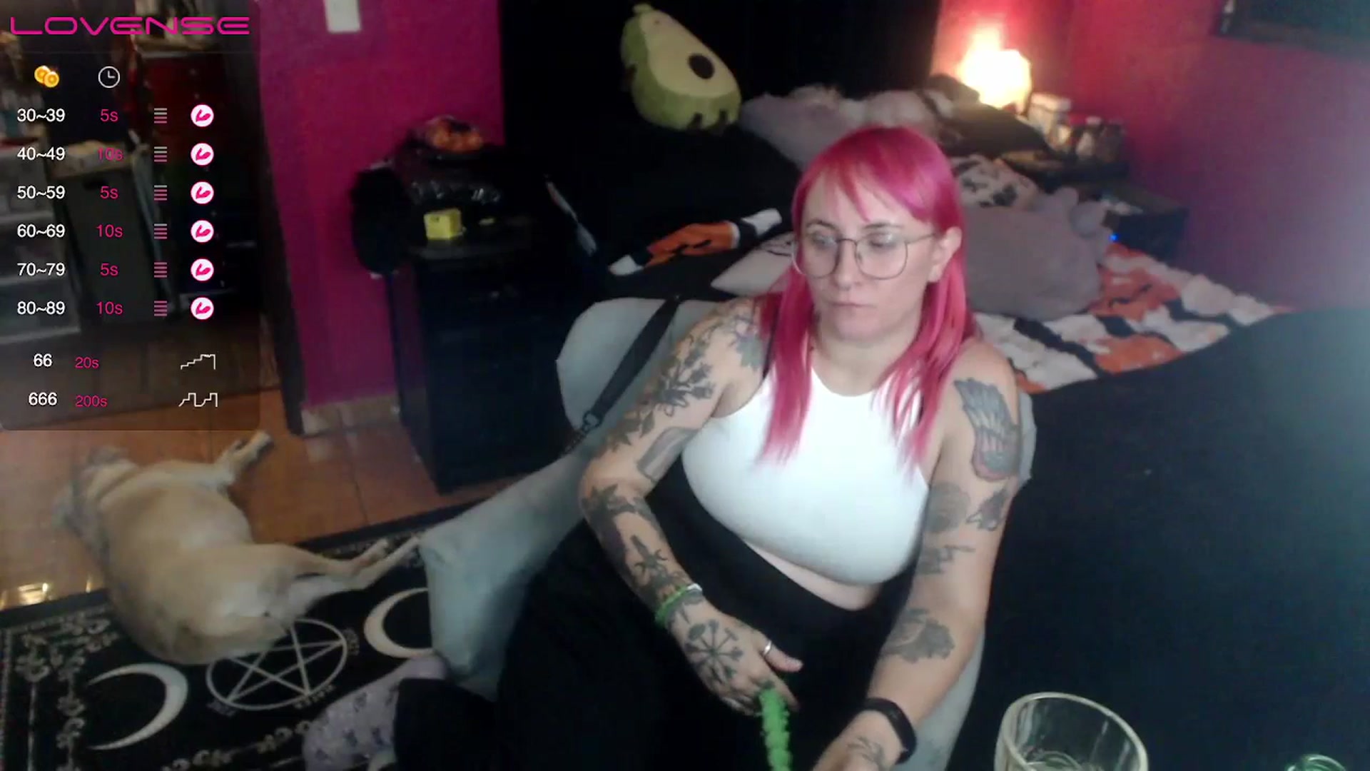 Gallery image thumbnail from AxeHallow's myfreecams stream on, 06/28/2023, 07:57 image 2 of 20