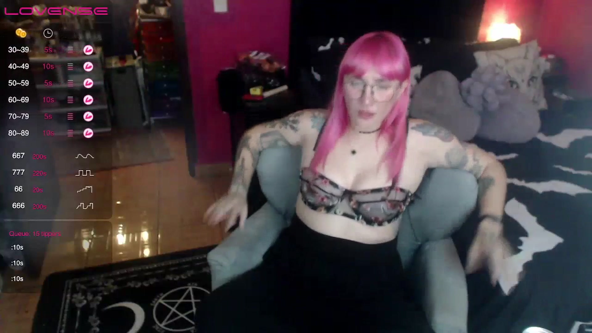 Gallery image thumbnail from AxeHallow's myfreecams stream on, 07/01/2023, 02:13 image 8 of 20