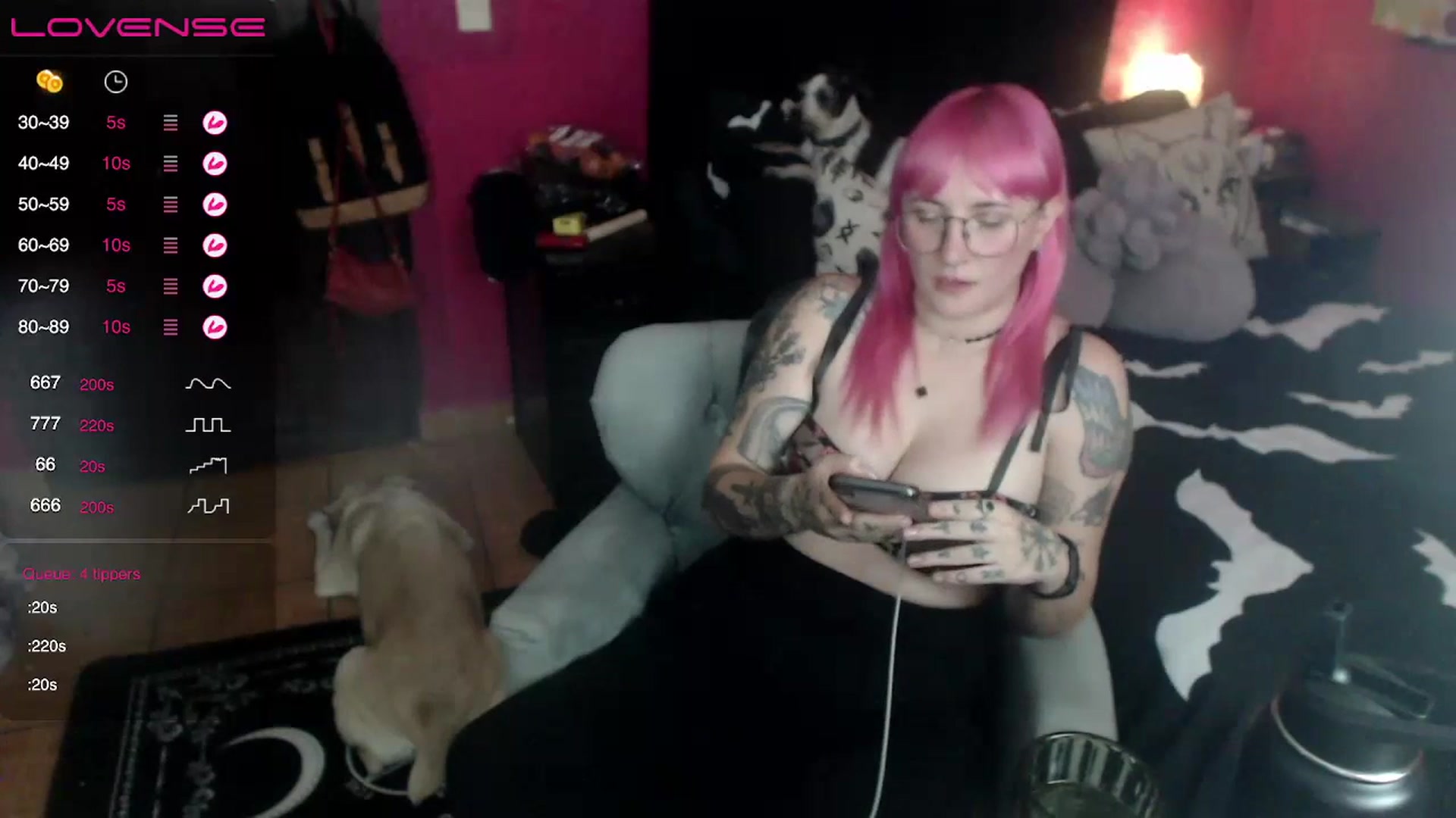 Gallery image thumbnail from AxeHallow's myfreecams stream on, 07/01/2023, 02:13 image 16 of 20