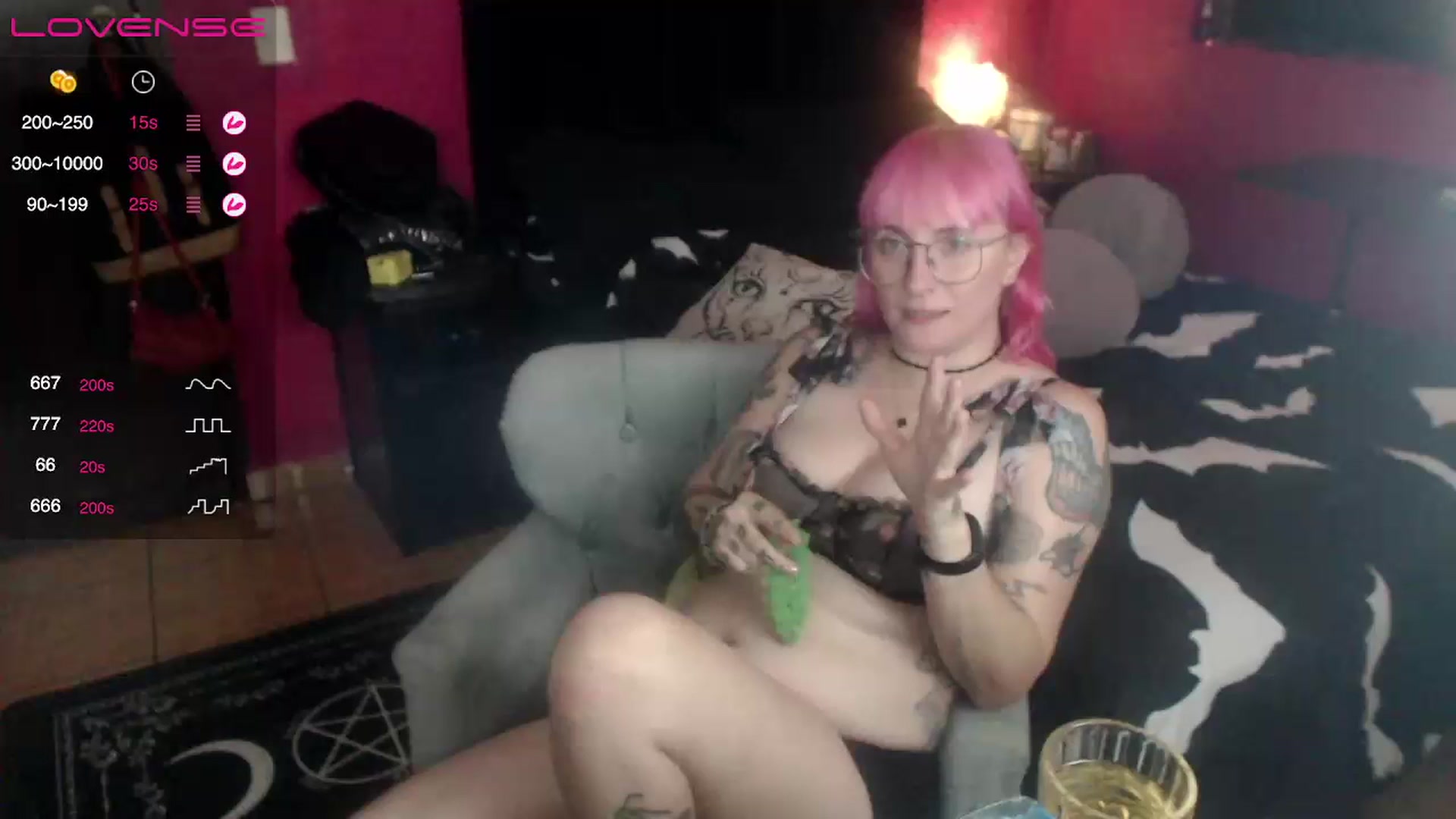 Gallery image thumbnail from AxeHallow's myfreecams stream on, 07/04/2023, 03:37 image 6 of 20