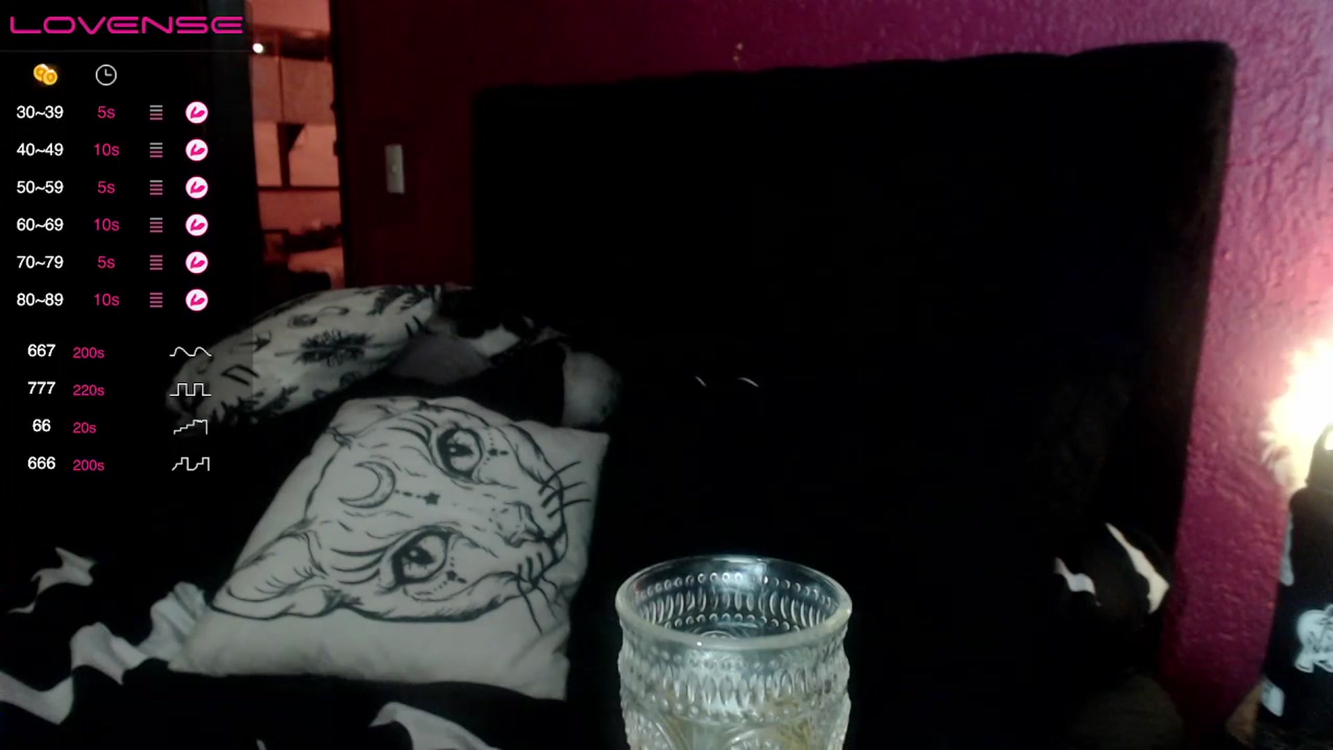 Gallery image thumbnail from AxeHallow's myfreecams stream on, 07/06/2023, 06:00 image 19 of 20