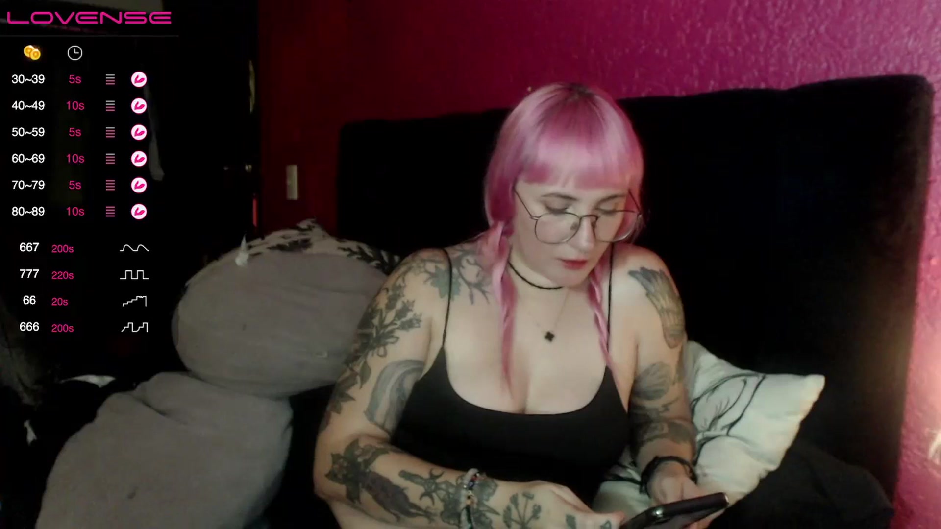 Gallery image thumbnail from AxeHallow's myfreecams stream on, 07/10/2023, 03:11 image 6 of 20