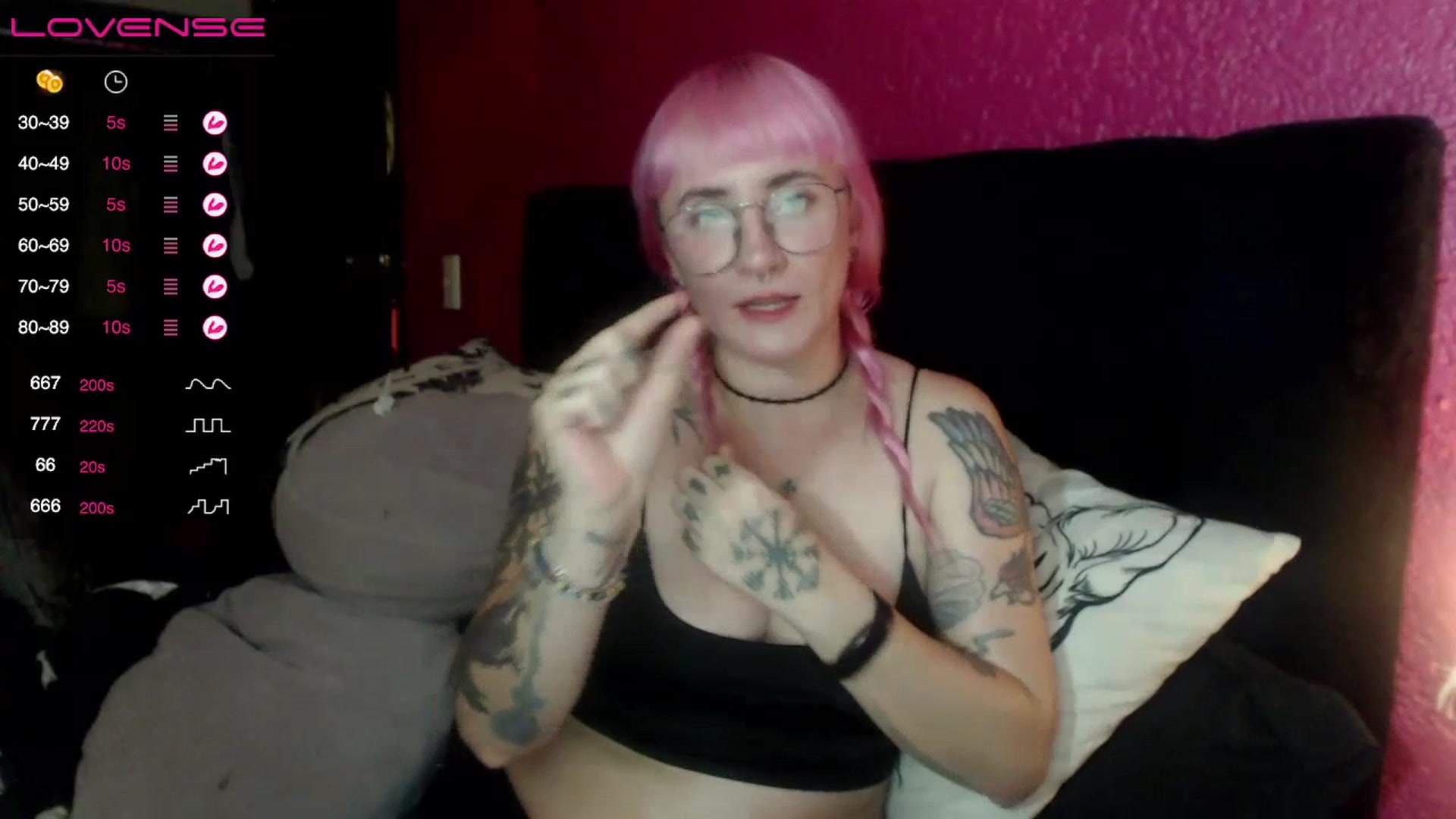 Gallery image thumbnail from AxeHallow's myfreecams stream on, 07/10/2023, 03:11 image 3 of 20