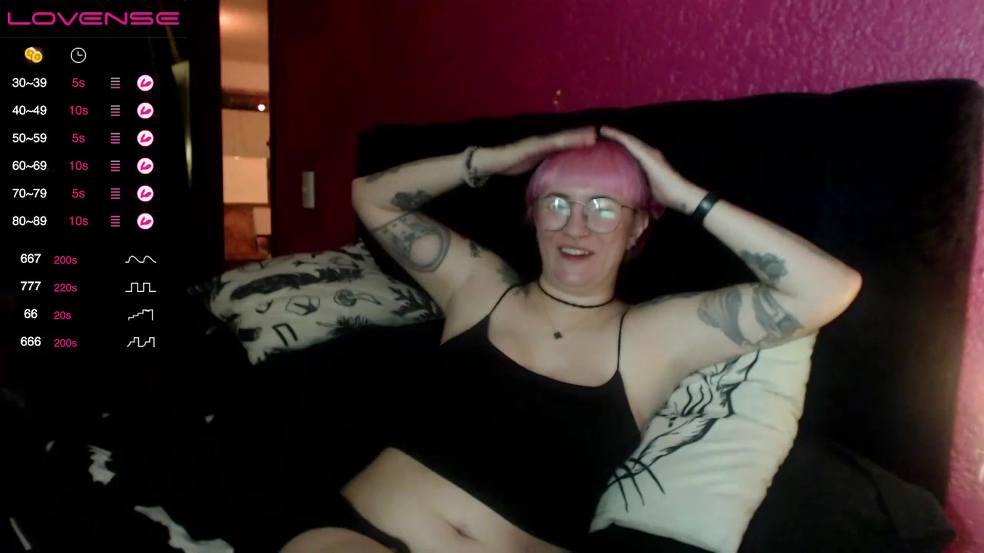 Gallery image thumbnail from AxeHallow's myfreecams stream on, 07/10/2023, 04:48 image 17 of 20