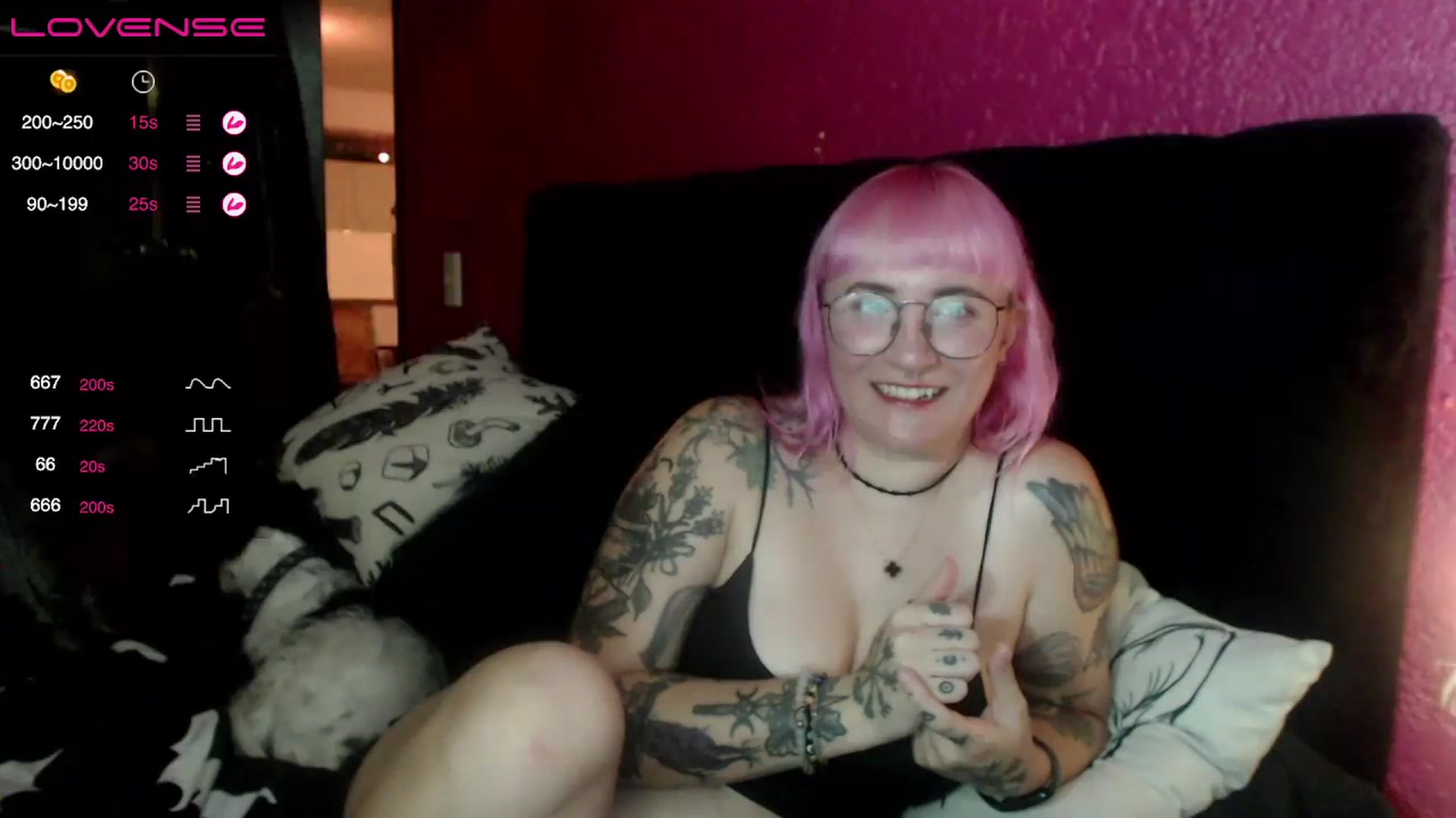 Gallery image thumbnail from AxeHallow's myfreecams stream on, 07/10/2023, 04:48 image 2 of 20