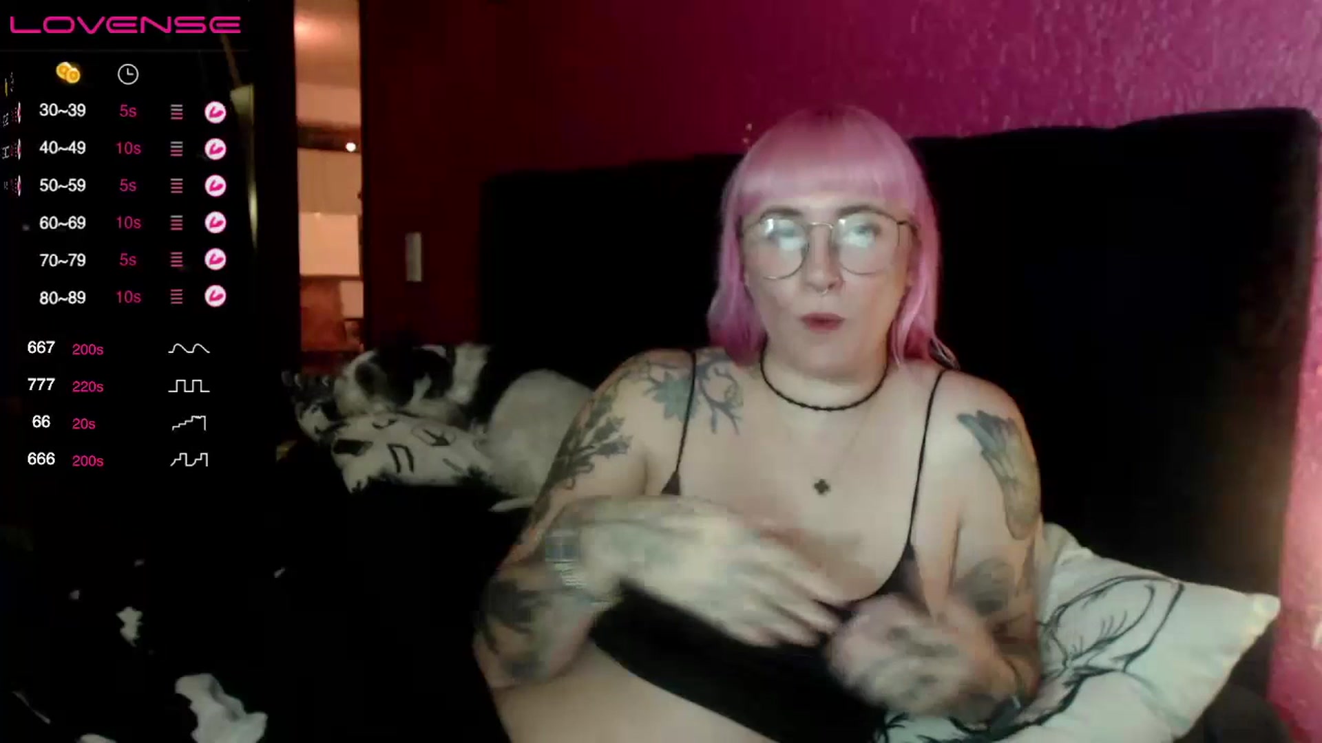 Gallery image thumbnail from AxeHallow's myfreecams stream on, 07/10/2023, 04:48 image 12 of 20