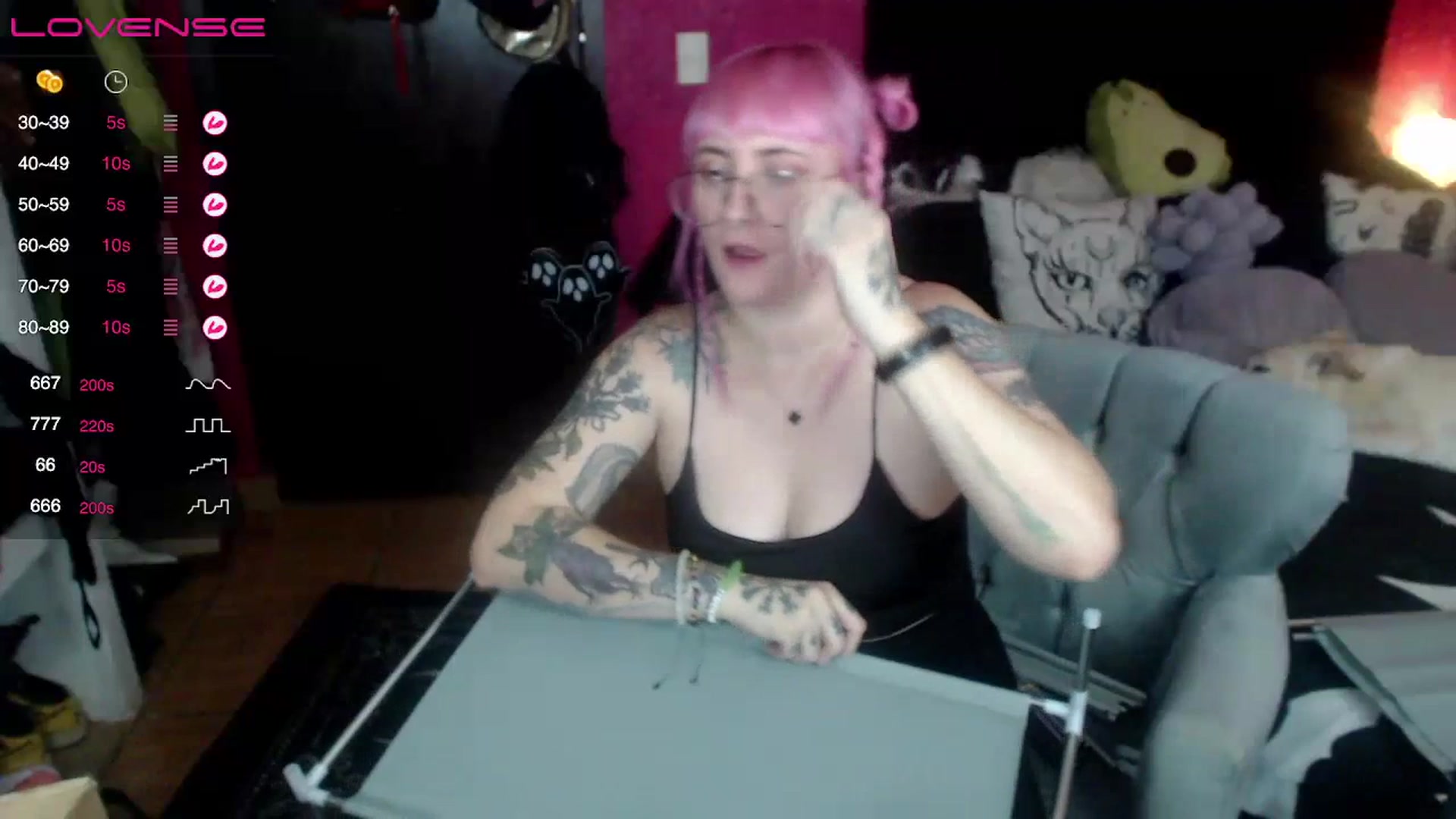 Gallery image thumbnail from AxeHallow's myfreecams stream on, 07/11/2023, 04:13 image 15 of 20