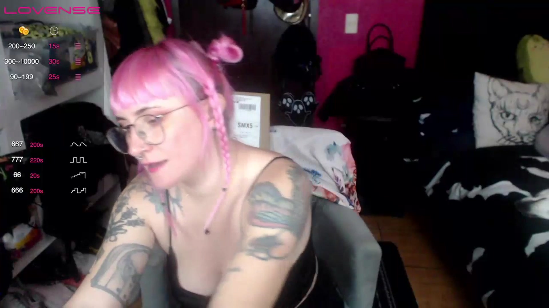 Gallery image thumbnail from AxeHallow's myfreecams stream on, 07/11/2023, 04:13 image 2 of 20