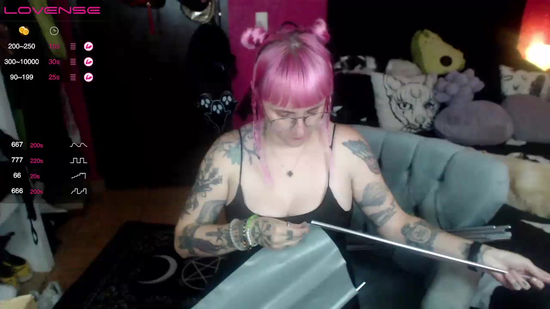 Gallery image thumbnail from AxeHallow's myfreecams stream on, 07/11/2023, 04:13 image 7 of 20