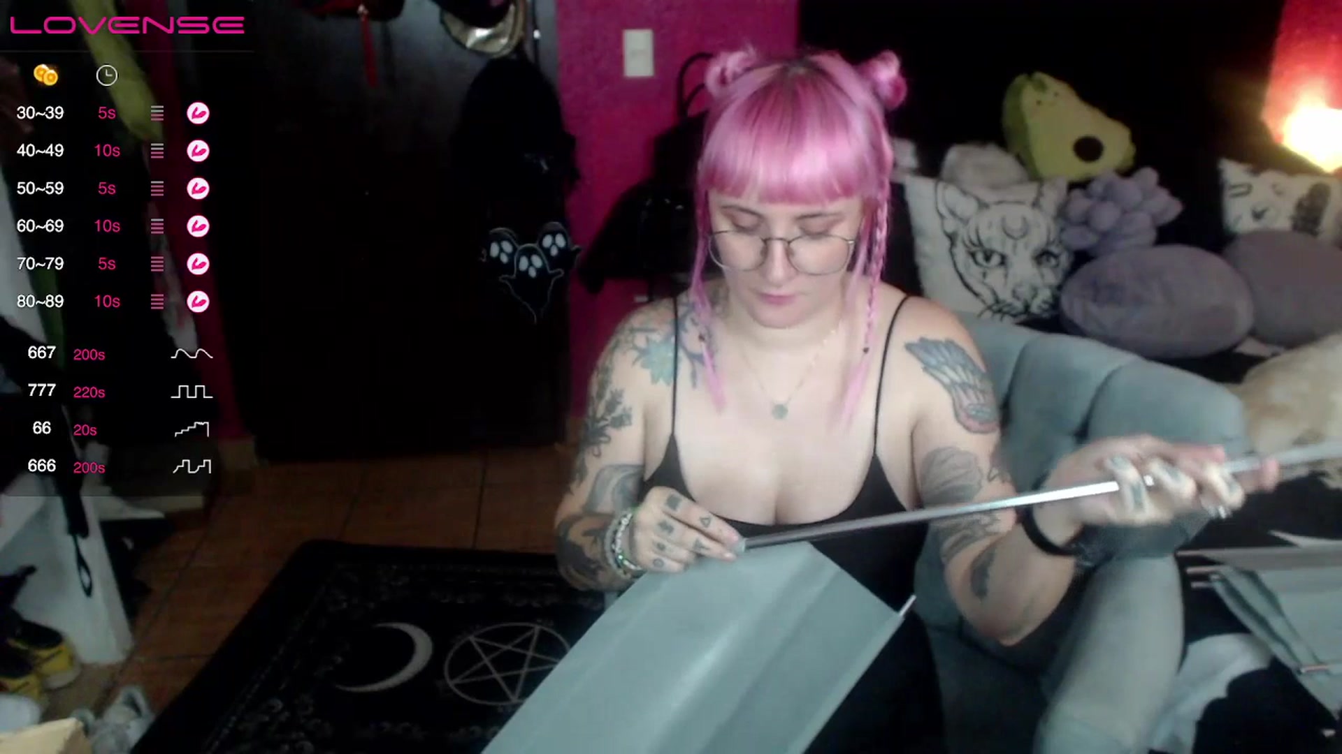 Gallery image thumbnail from AxeHallow's myfreecams stream on, 07/11/2023, 04:13 image 9 of 20