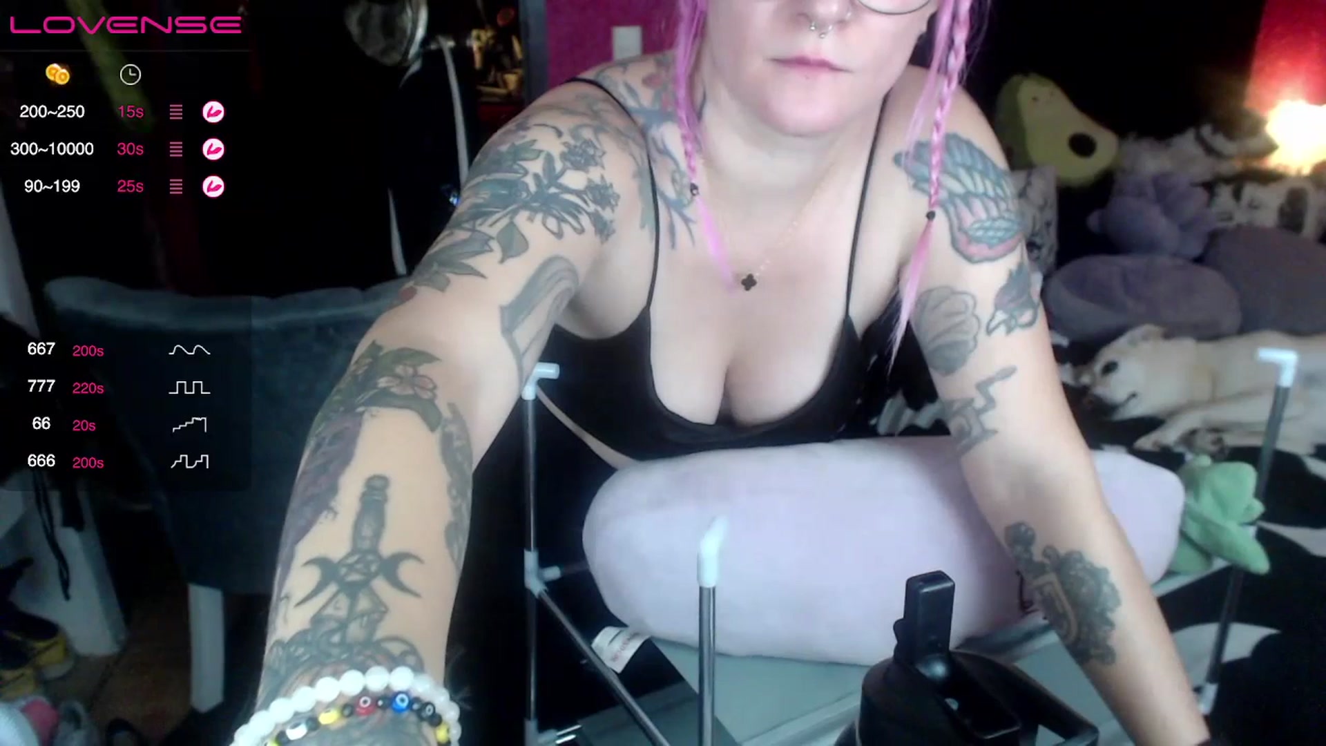Gallery image thumbnail from AxeHallow's myfreecams stream on, 07/11/2023, 04:46 image 8 of 20