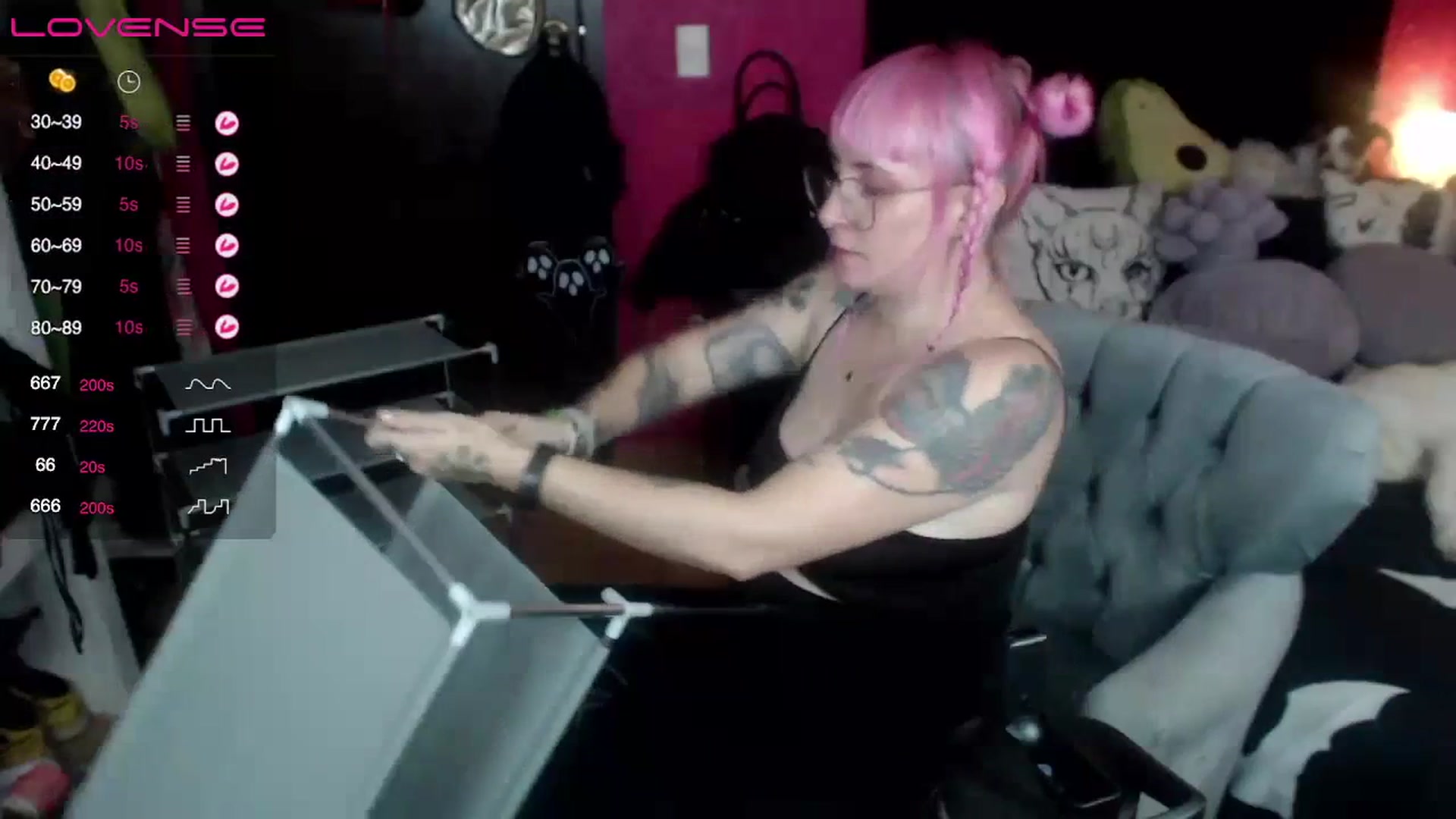 Gallery image thumbnail from AxeHallow's myfreecams stream on, 07/11/2023, 04:46 image 2 of 20