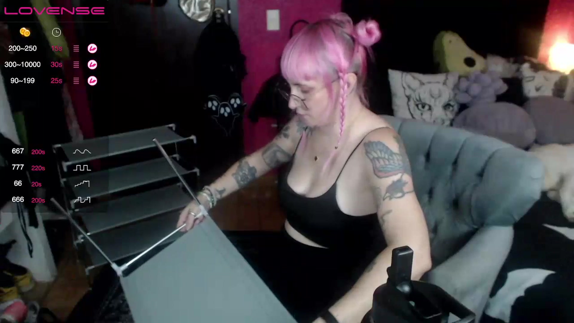 Gallery image thumbnail from AxeHallow's myfreecams stream on, 07/11/2023, 04:46 image 3 of 20