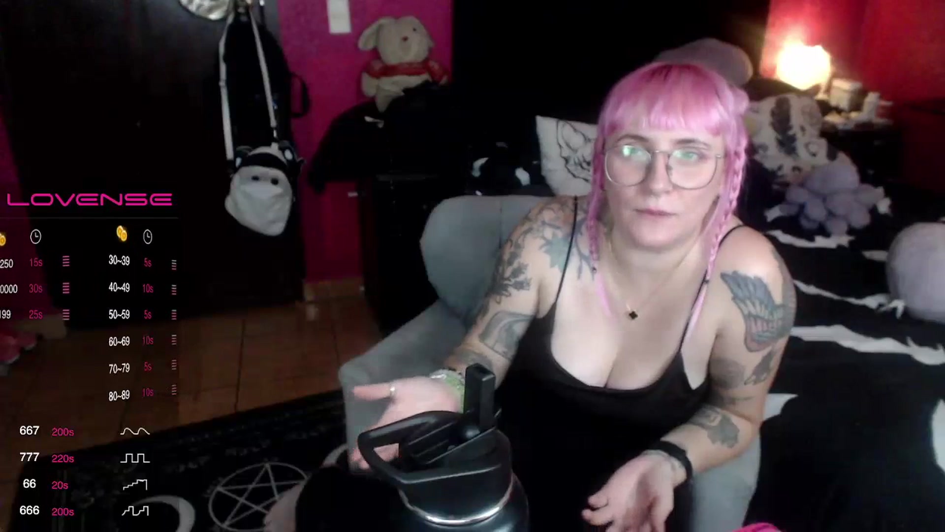 Gallery image thumbnail from AxeHallow's myfreecams stream on, 07/11/2023, 06:03 image 13 of 20