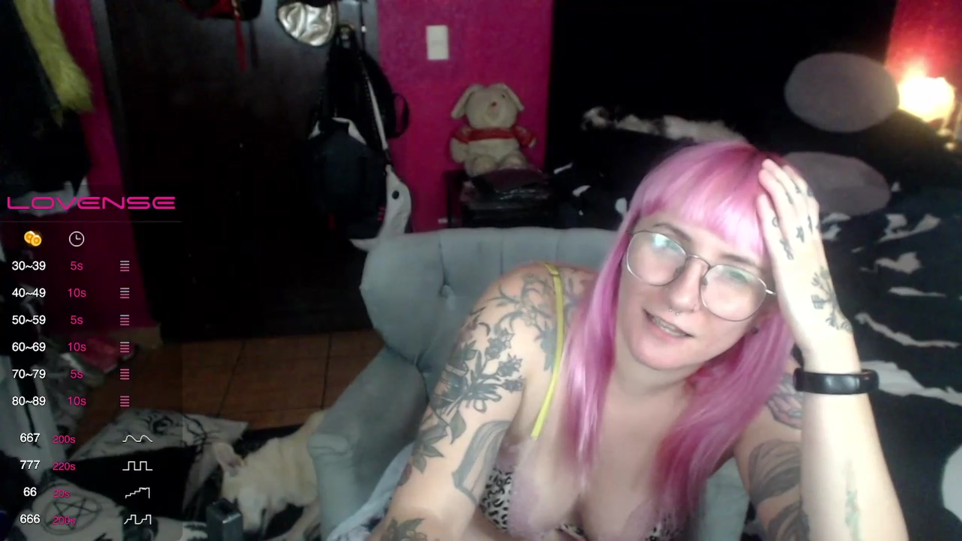 Gallery image thumbnail from AxeHallow's myfreecams stream on, 07/12/2023, 06:11 image 11 of 20