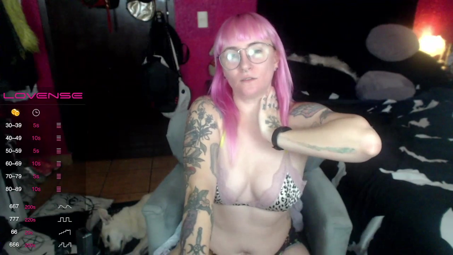 Gallery image thumbnail from AxeHallow's myfreecams stream on, 07/12/2023, 06:11 image 10 of 20
