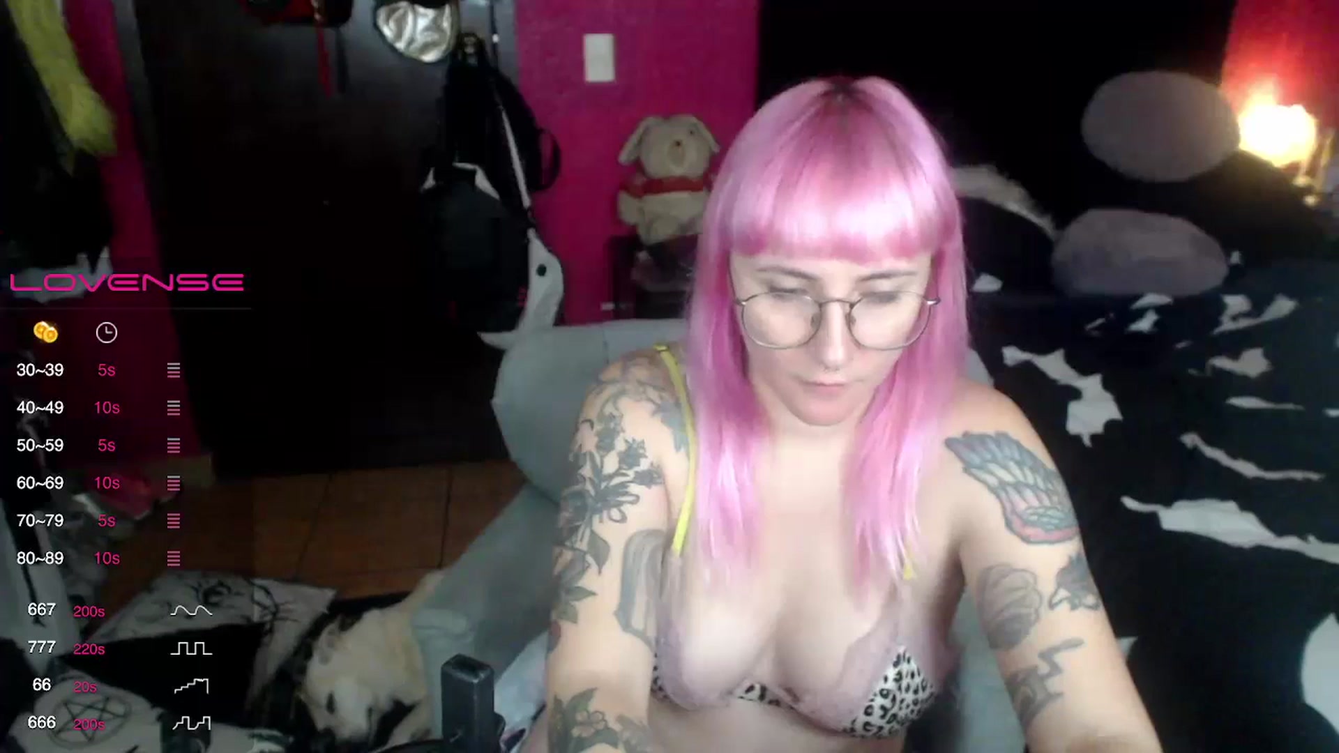 Gallery image thumbnail from AxeHallow's myfreecams stream on, 07/12/2023, 06:11 image 7 of 20