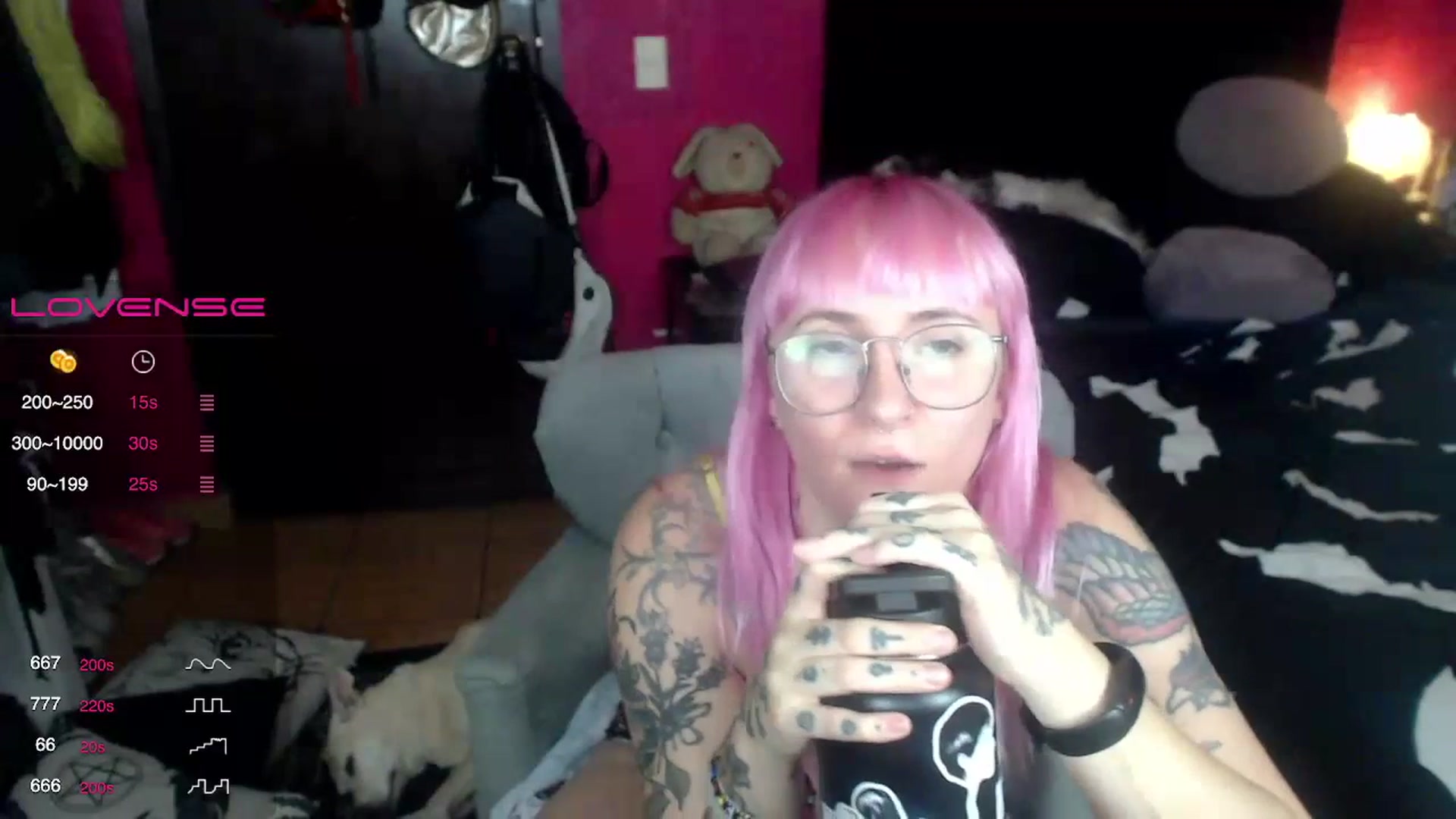 Gallery image thumbnail from AxeHallow's myfreecams stream on, 07/12/2023, 06:11 image 9 of 20