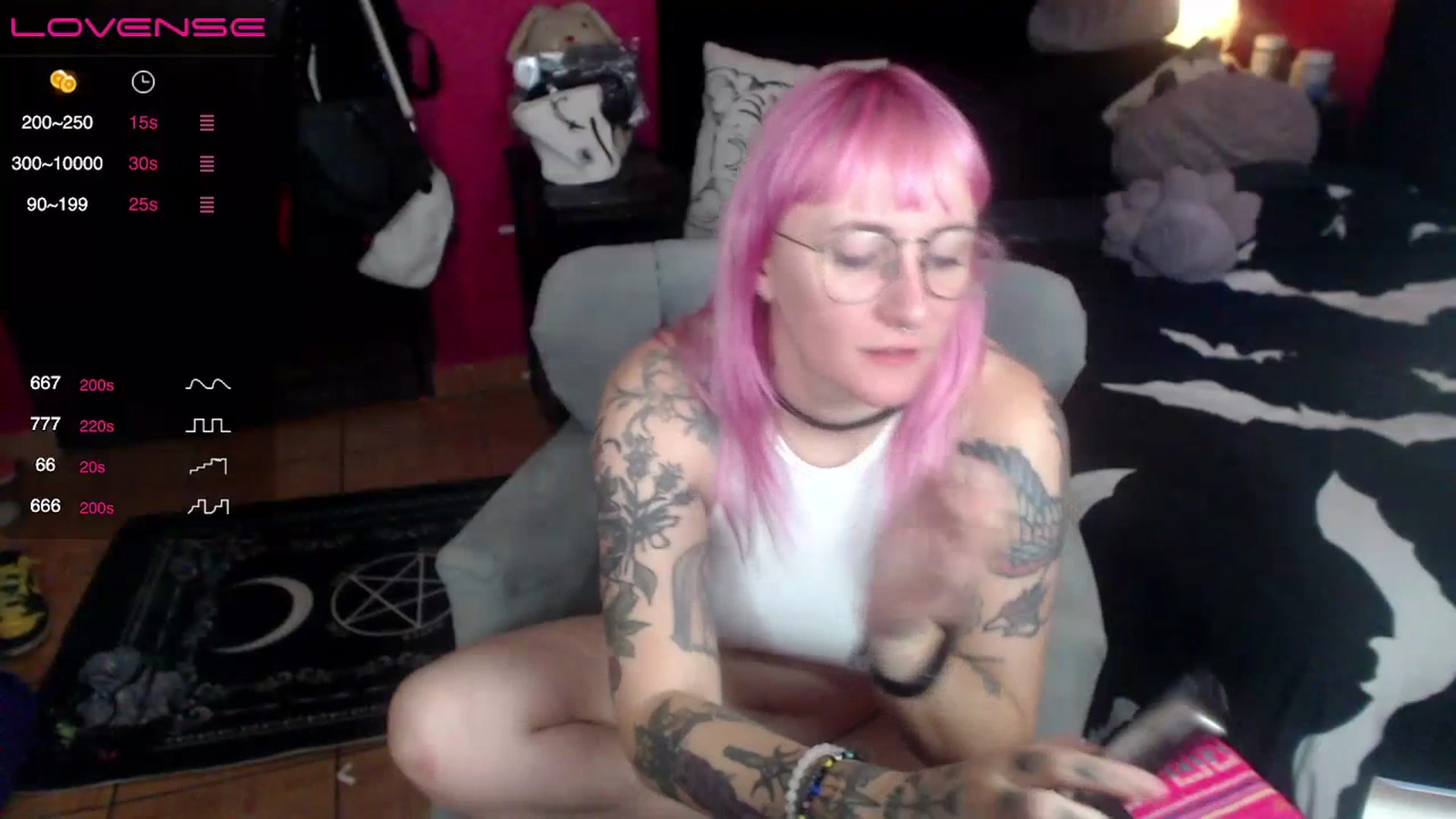 Gallery image thumbnail from AxeHallow's myfreecams stream on, 07/13/2023, 14:56 image 18 of 20