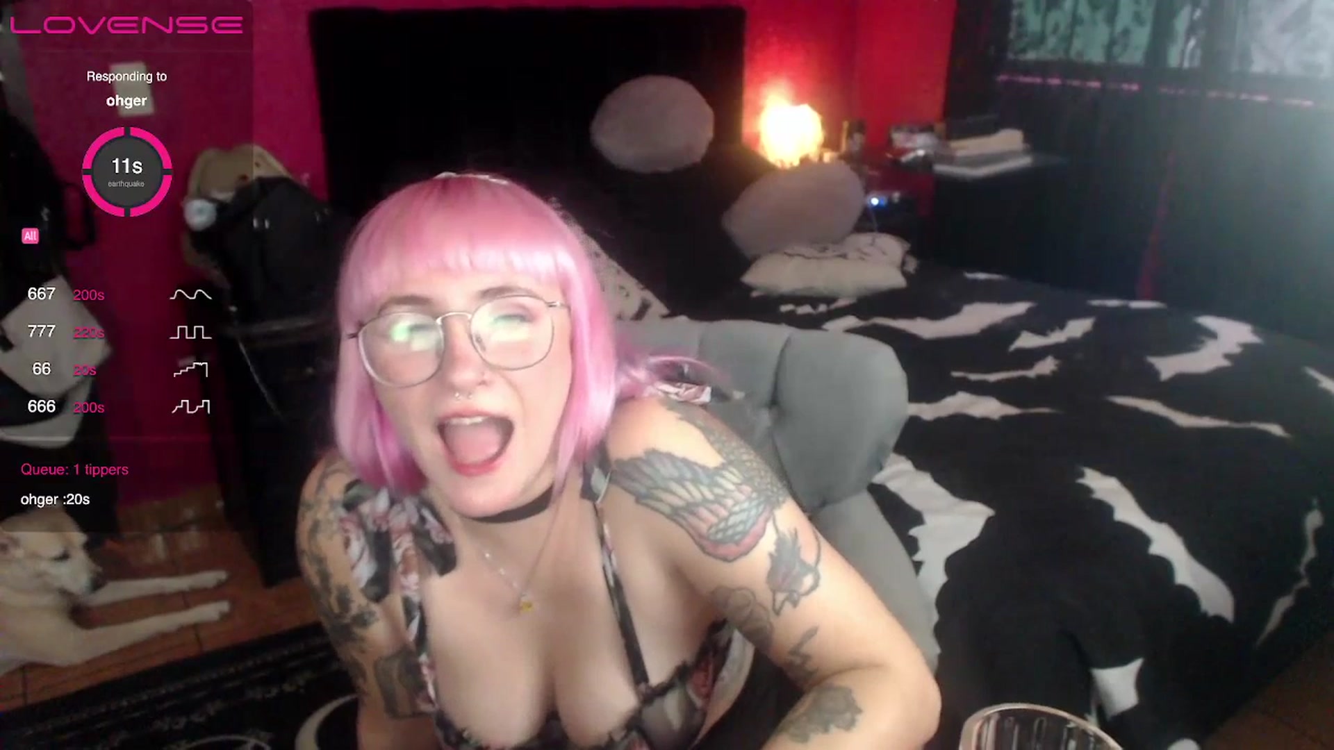 Gallery image thumbnail from AxeHallow's myfreecams stream on, 07/16/2023, 24:03 image 7 of 20