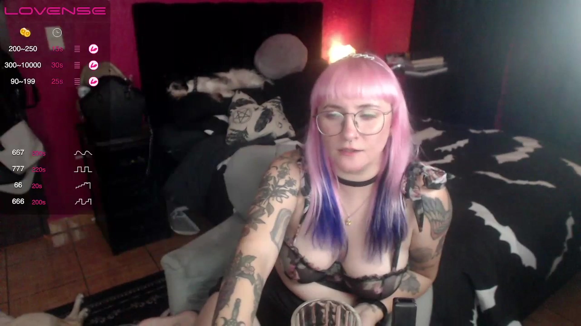 Gallery image thumbnail from AxeHallow's myfreecams stream on, 07/16/2023, 01:35 image 10 of 20