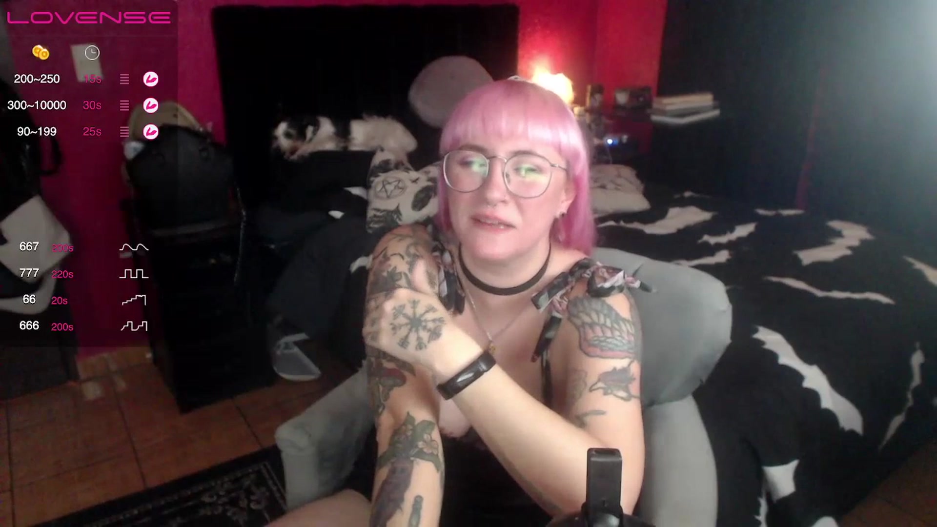 Gallery image thumbnail from AxeHallow's myfreecams stream on, 07/16/2023, 02:22 image 18 of 20