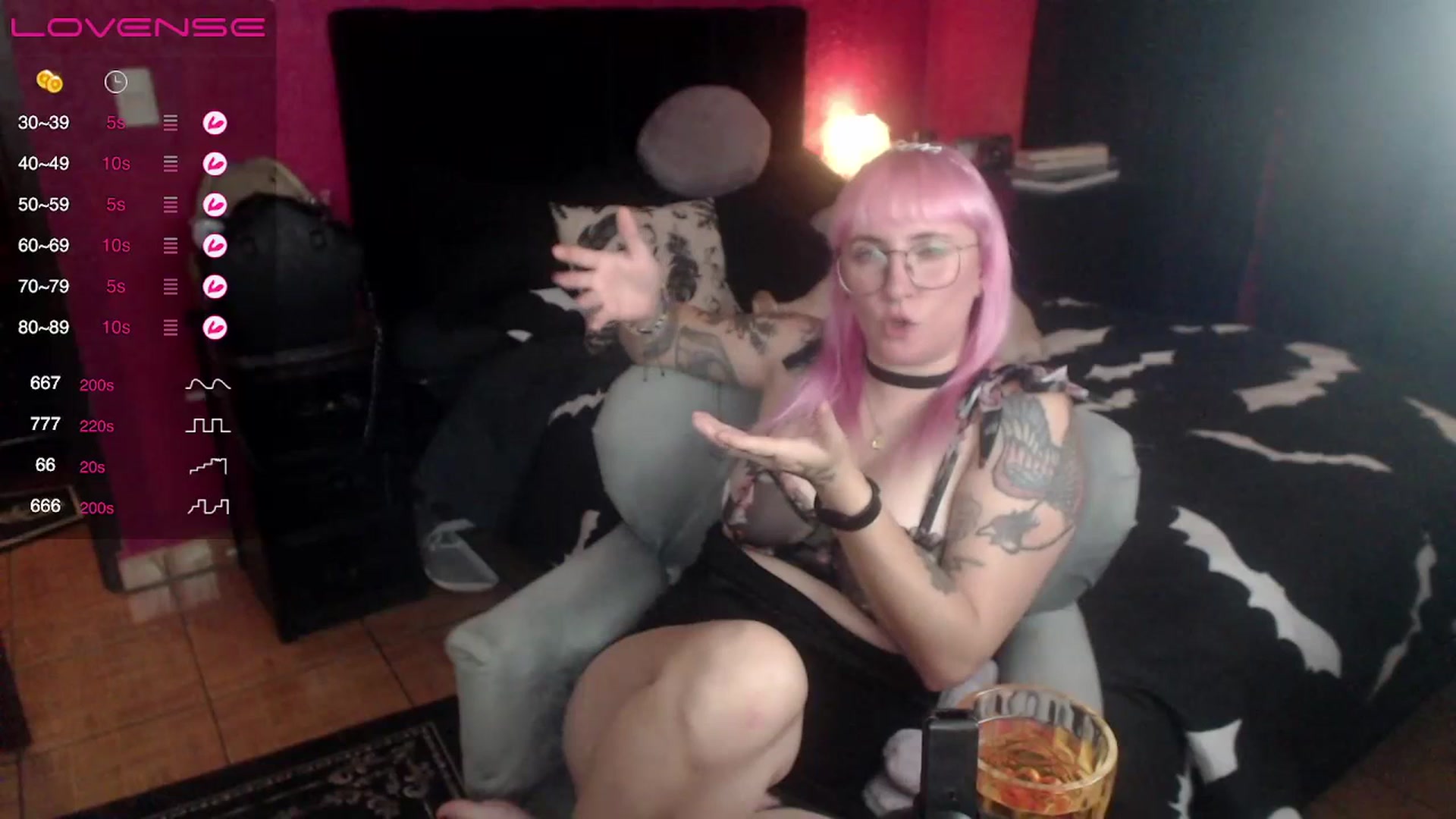 Gallery image thumbnail from AxeHallow's myfreecams stream on, 07/16/2023, 03:13 image 1 of 20