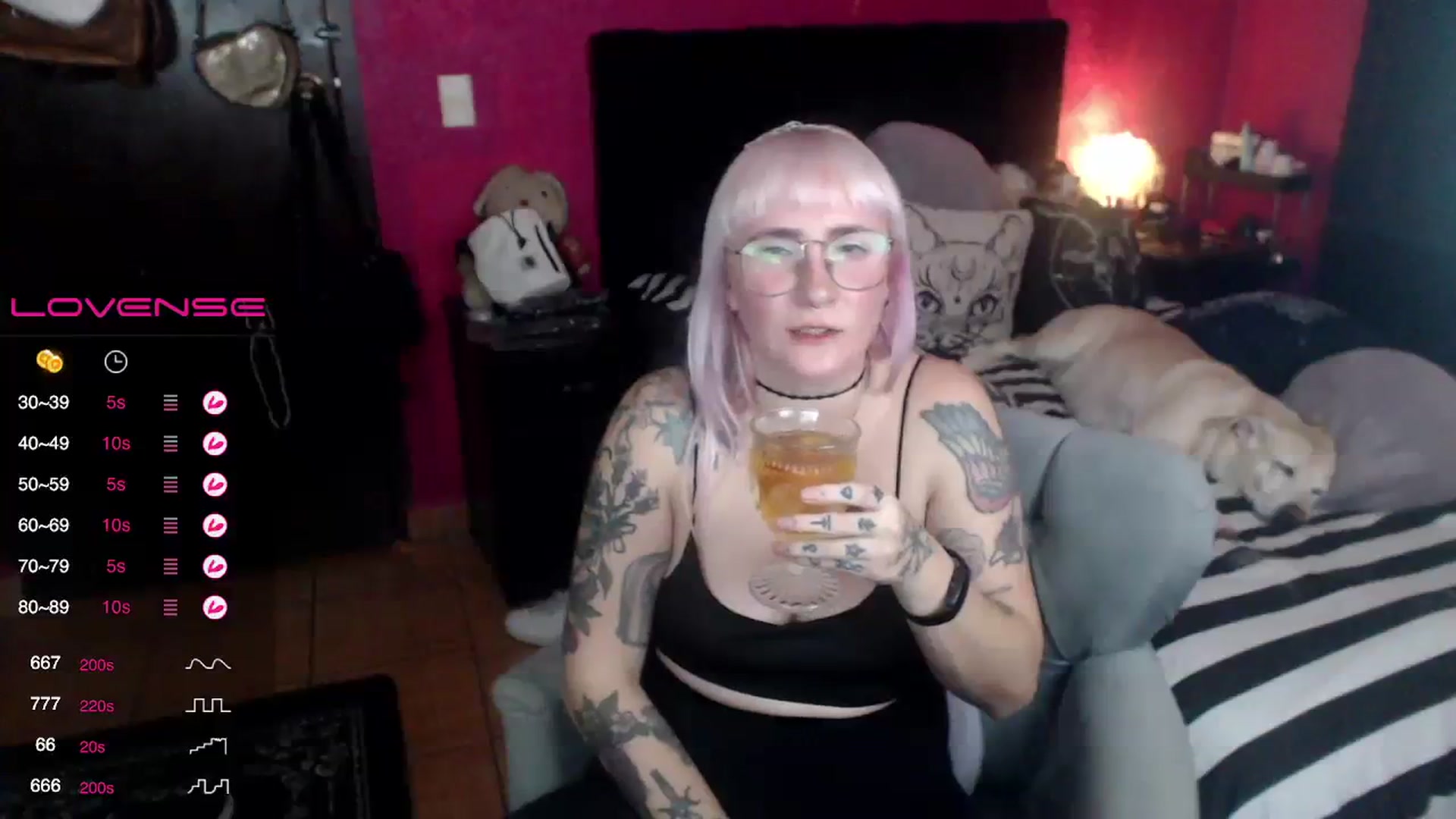 Gallery image thumbnail from AxeHallow's myfreecams stream on, 07/28/2023, 03:21 image 12 of 20