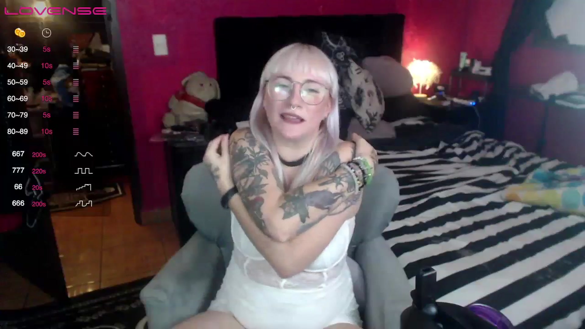 Gallery image thumbnail from AxeHallow's myfreecams stream on, 08/05/2023, 06:45 image 5 of 20