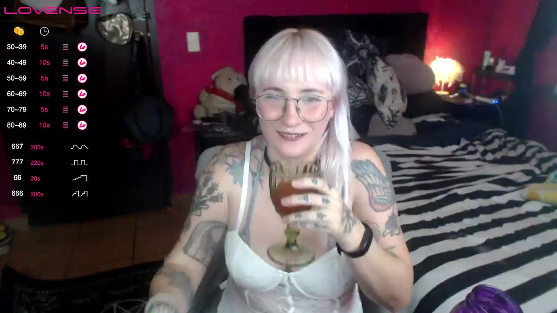 Gallery image thumbnail from AxeHallow's myfreecams stream on, 08/05/2023, 06:45 image 1 of 20