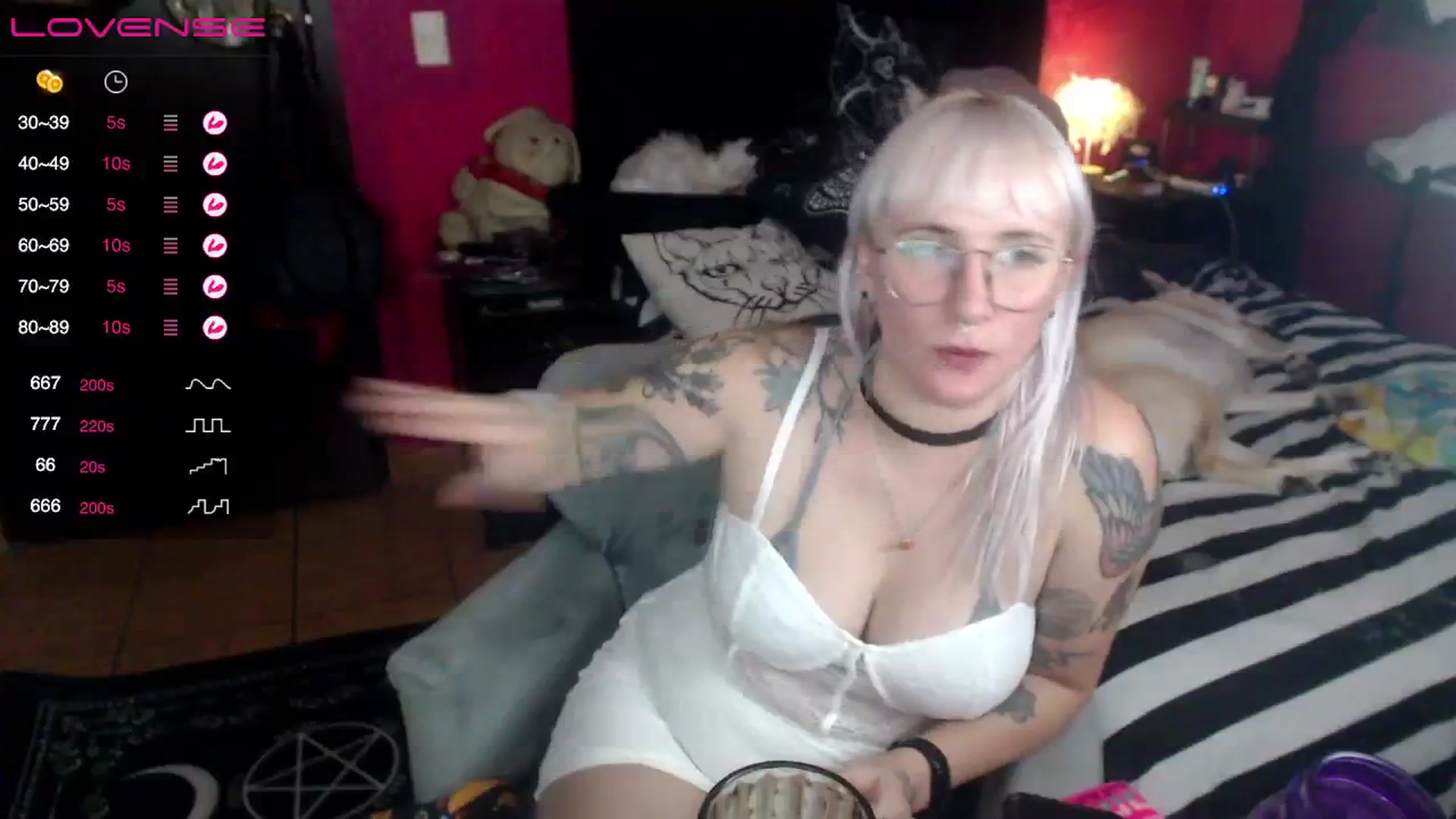 Gallery image thumbnail from AxeHallow's myfreecams stream on, 08/05/2023, 08:07 image 16 of 20